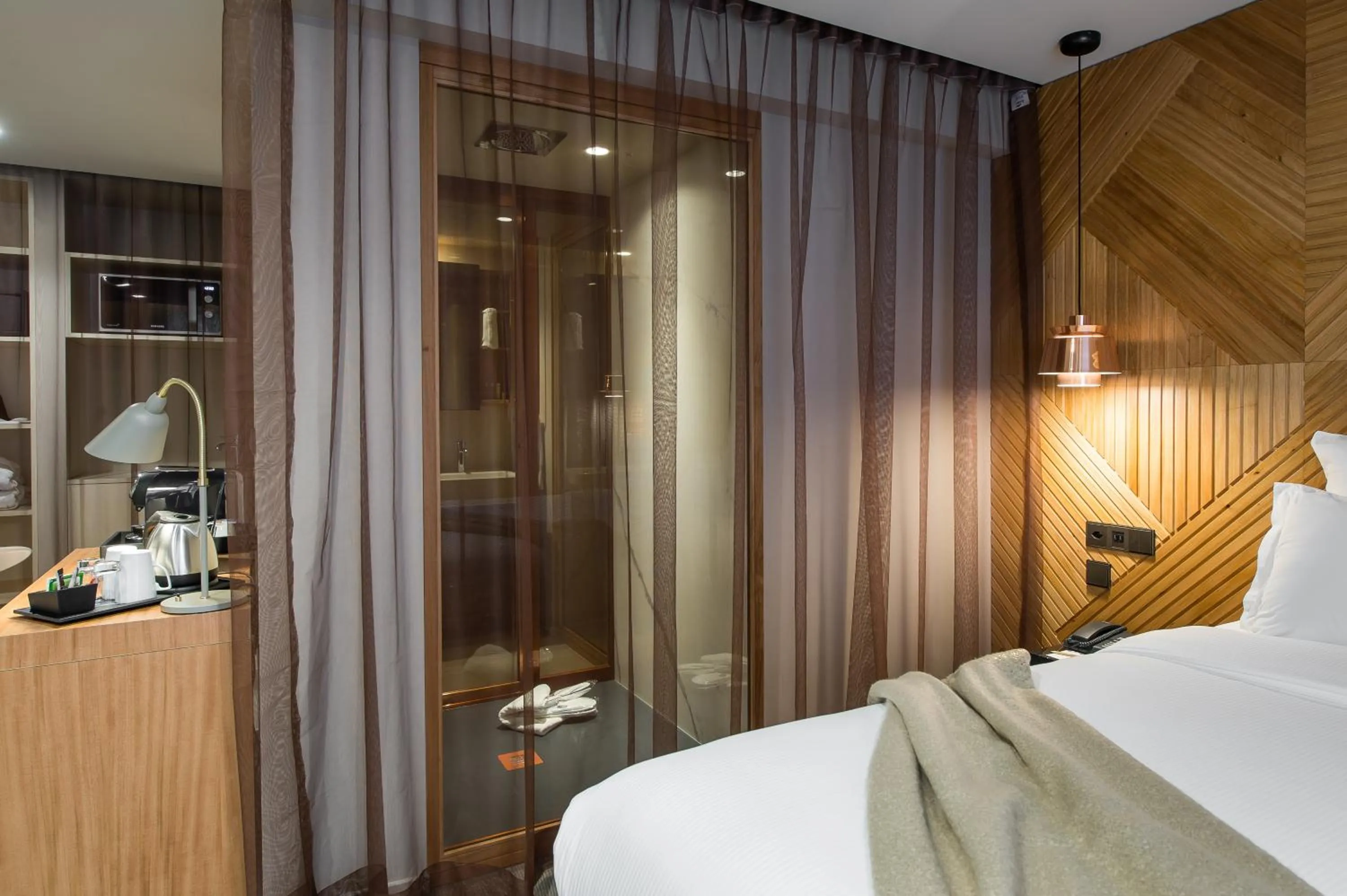 Bedroom, Bed in 9Hotel Paquis