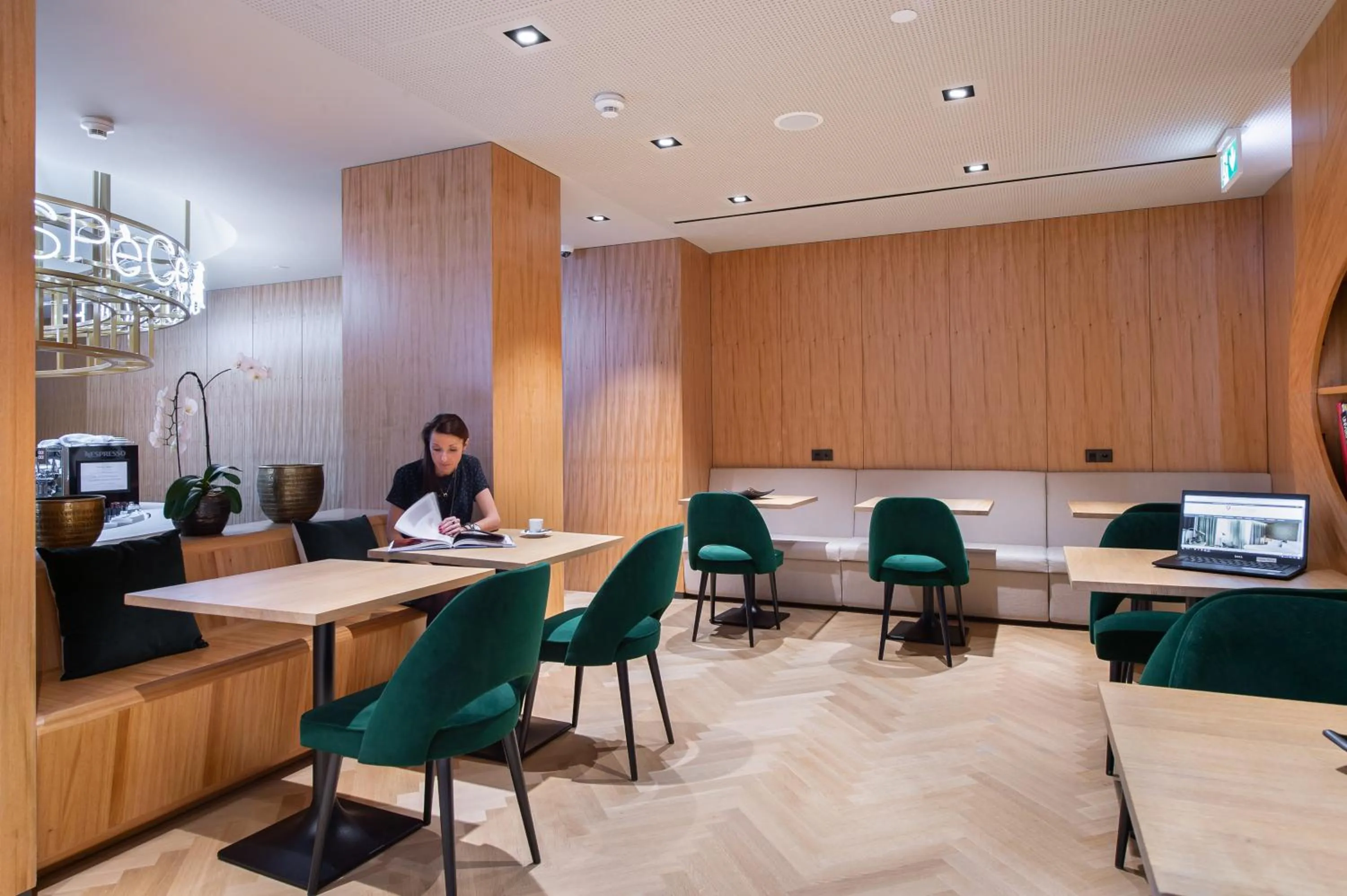 Living room in 9Hotel Paquis