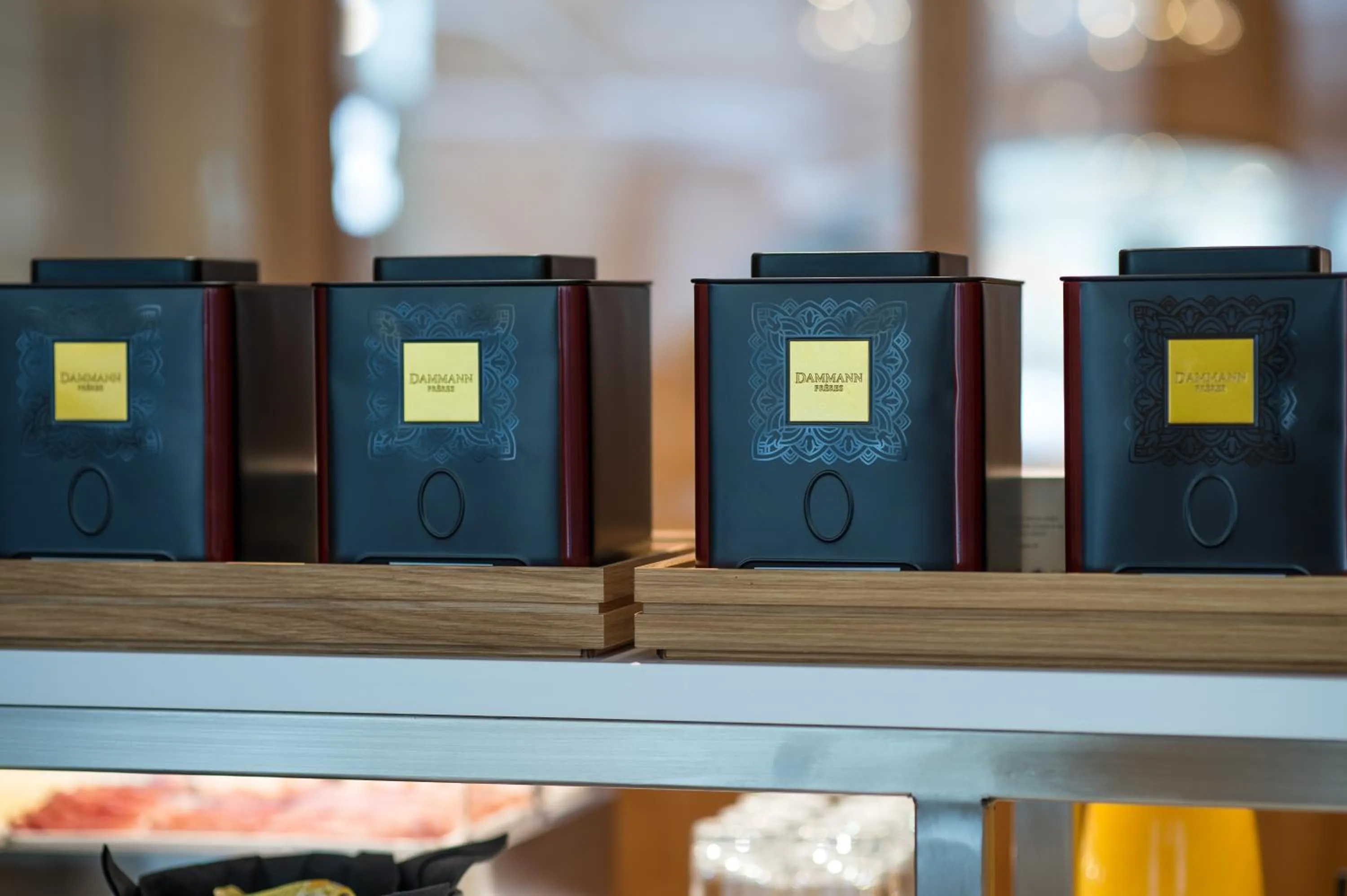 Drinks in 9Hotel Paquis