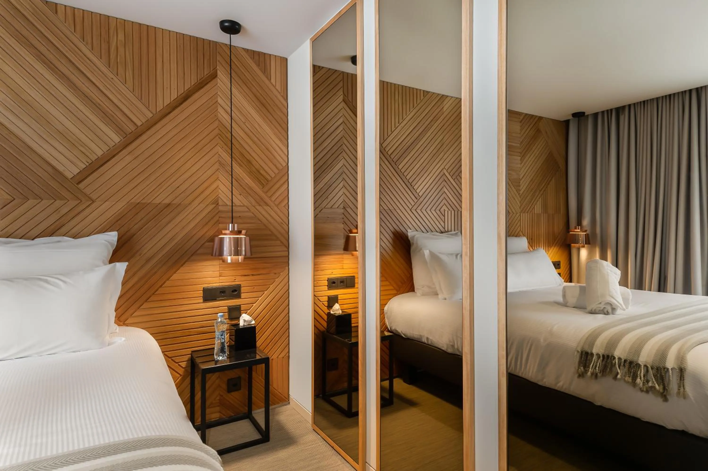 Photo of the whole room, Bed in 9Hotel Paquis