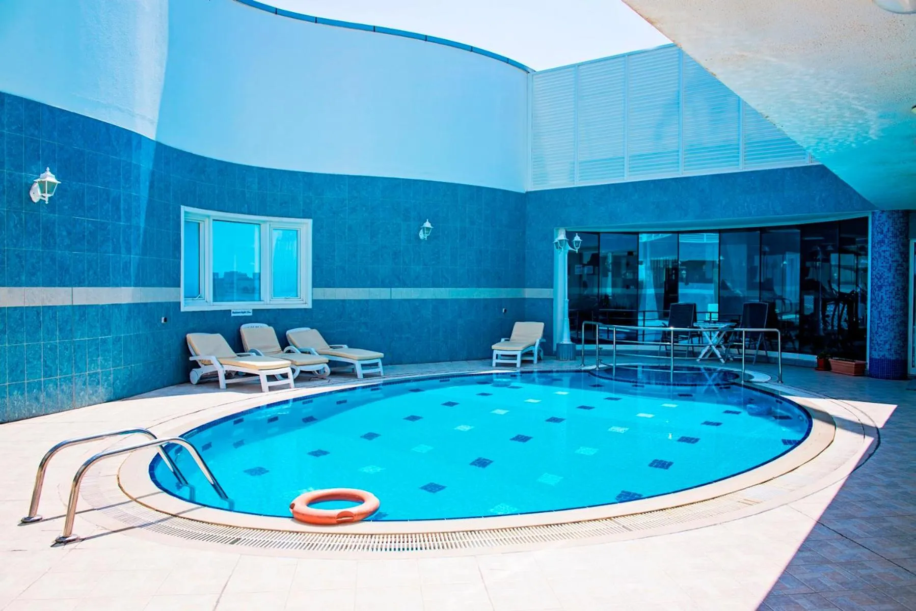 Swimming pool in Platinum Hotel Apartments
