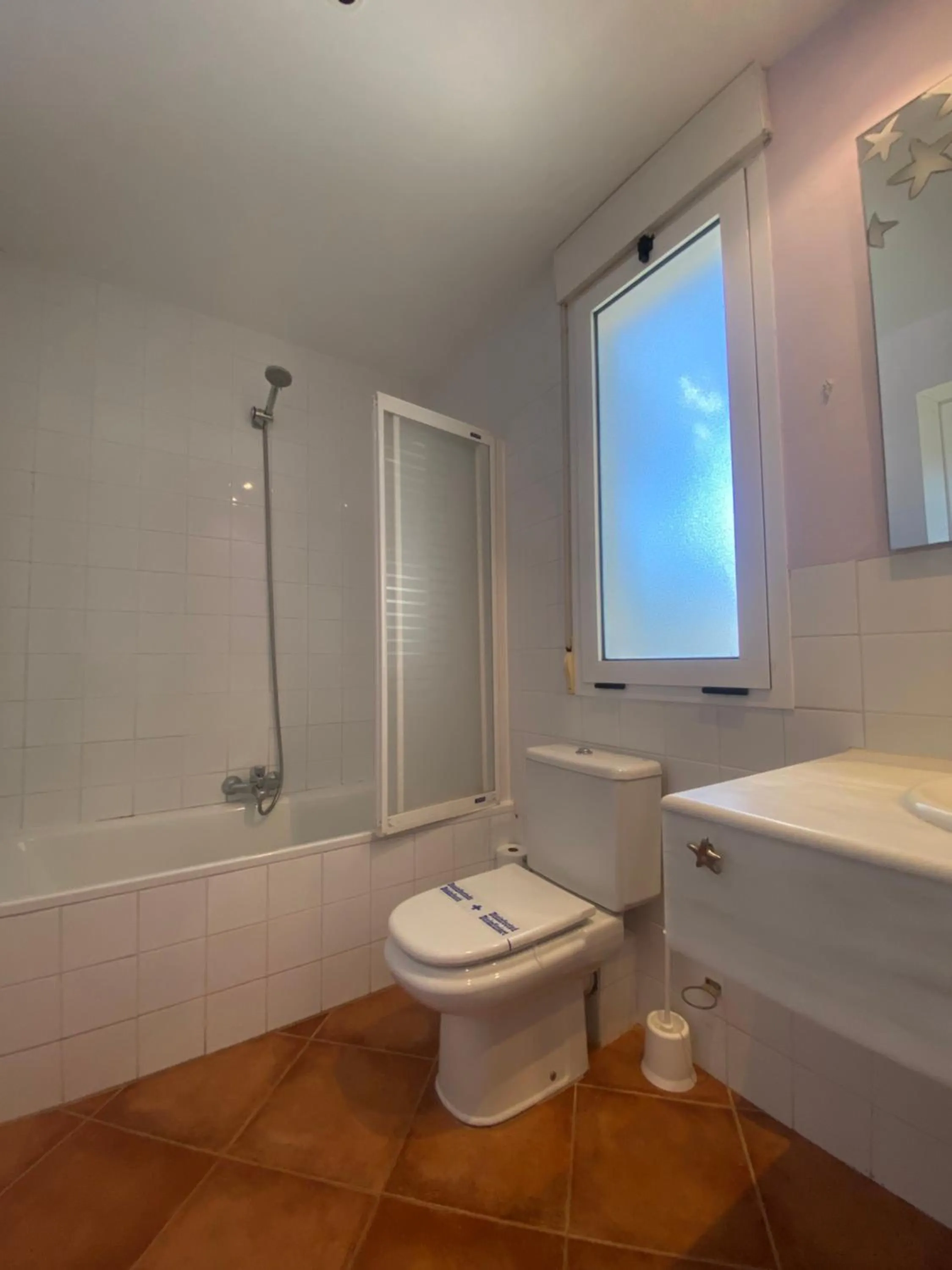 Shower in Travel Habitat Benicassim