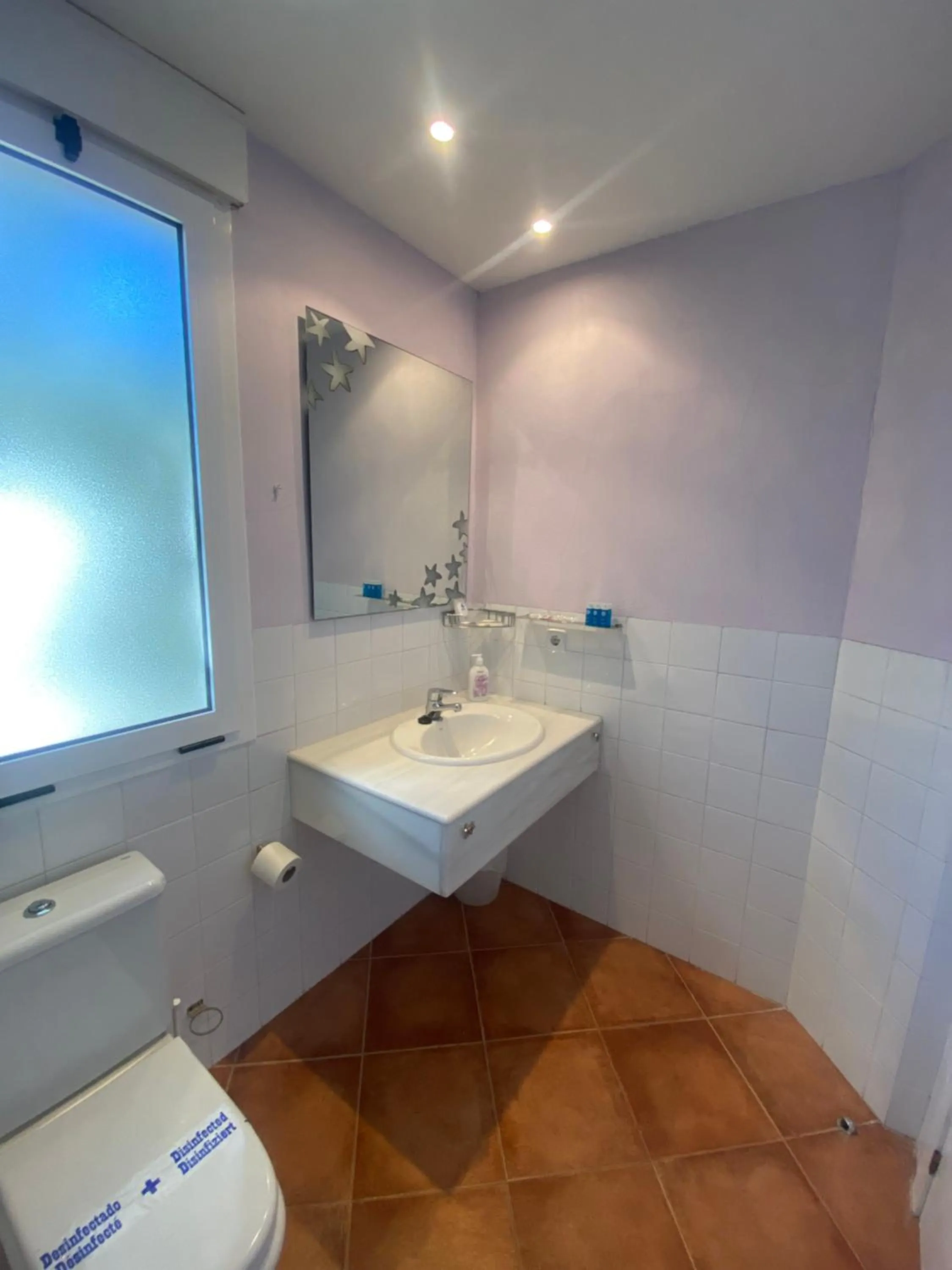 Toilet in Travel Habitat Benicassim