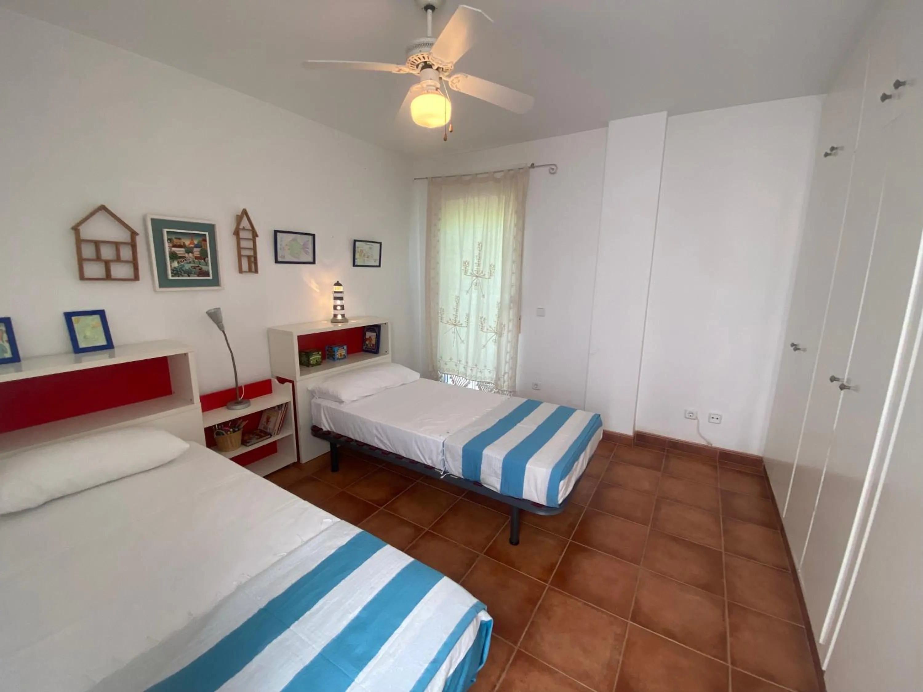 Bed in Travel Habitat Benicassim