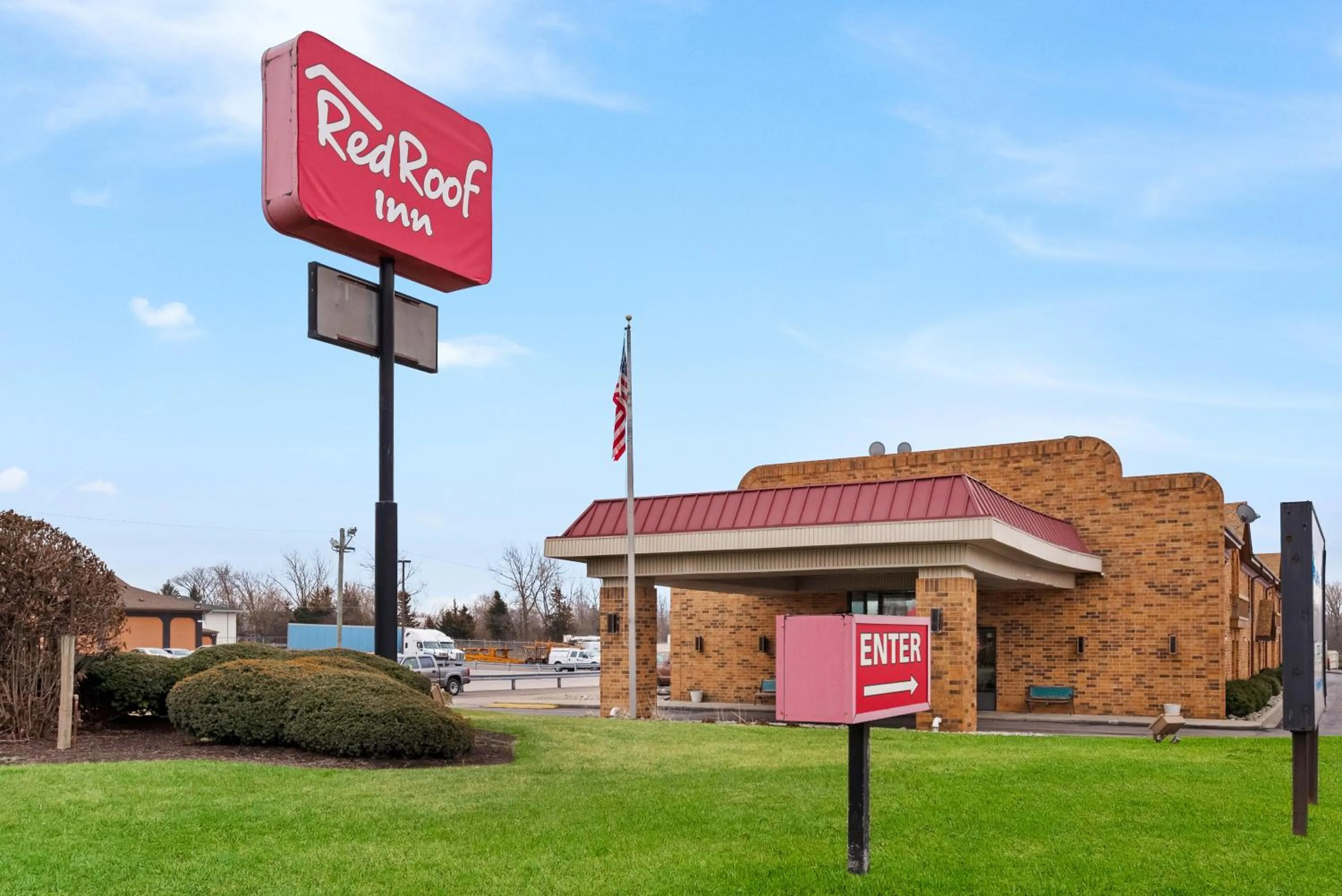 Property building in Red Roof Inn Fort Wayne