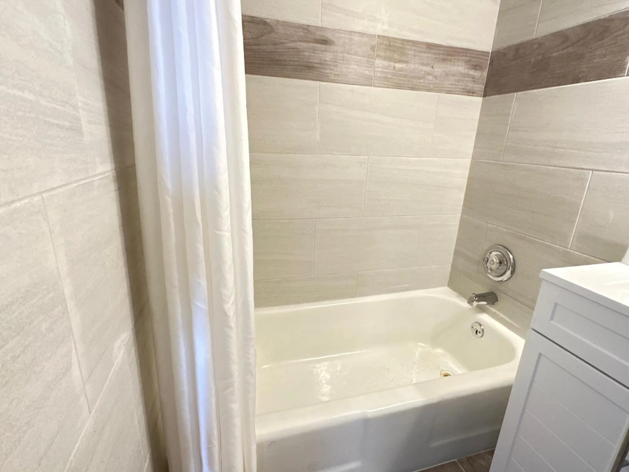 Bathroom in Inn at Lebanon - Hershey & Manheim area