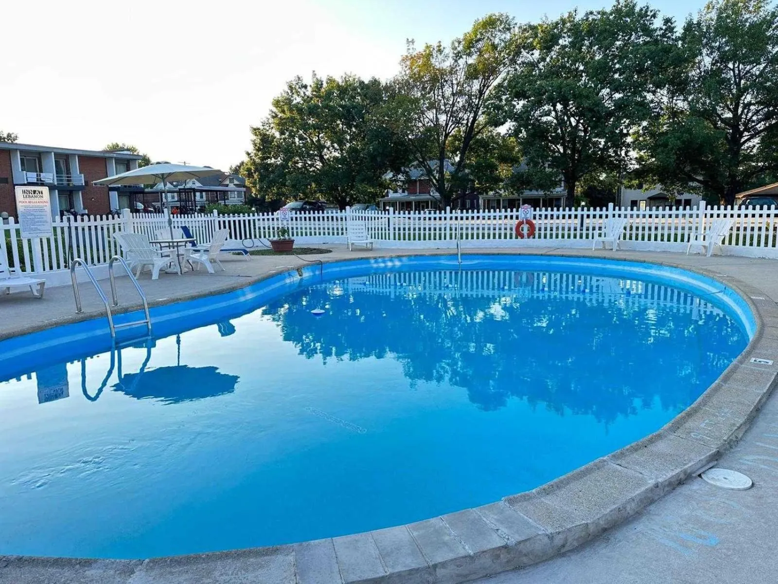 Swimming pool in Inn at Lebanon - Hershey & Manheim area