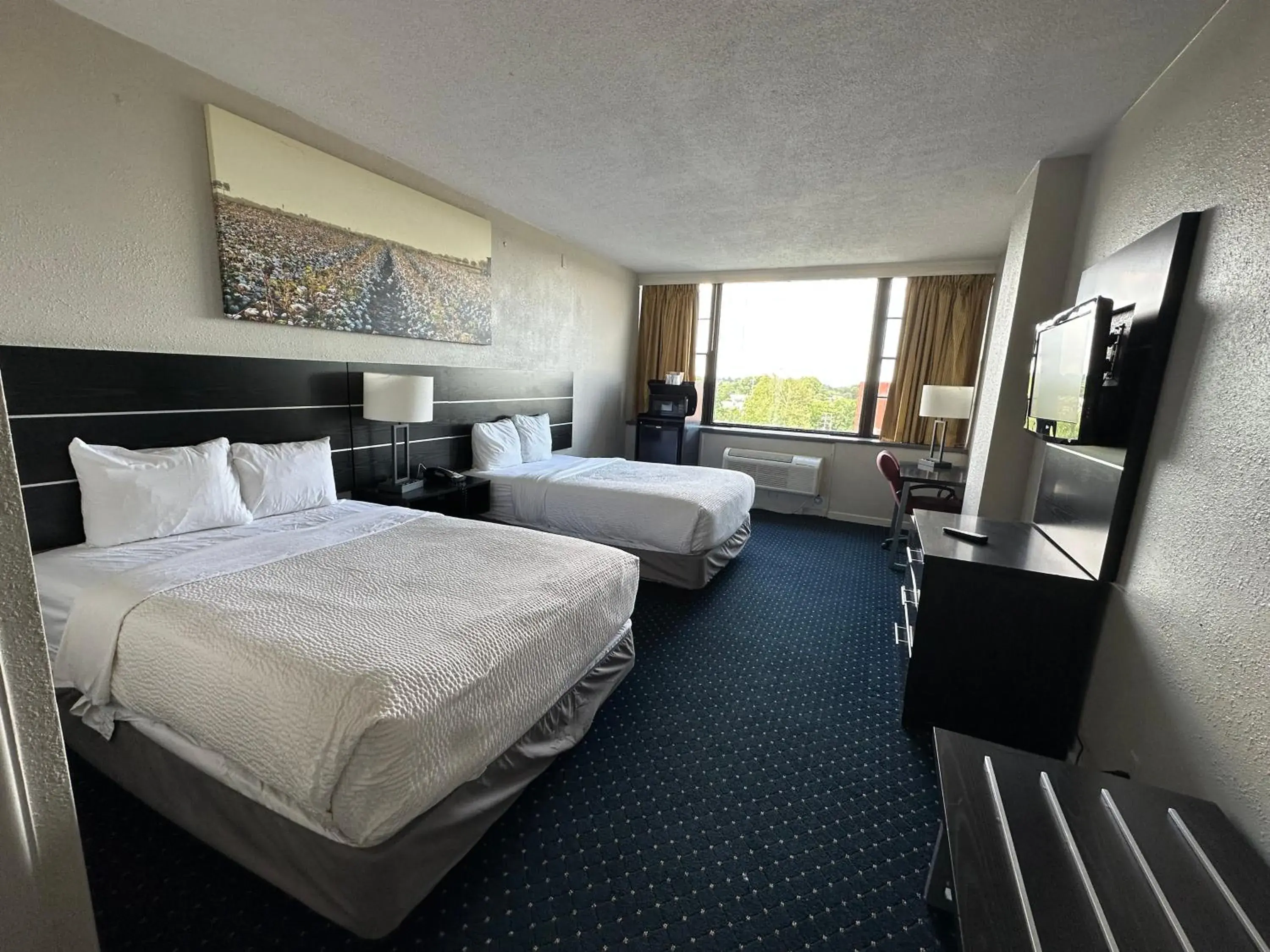 One Bedroom Suite with Two Double Beds - Non-Smoking in Inn at Lebanon - Hershey & Manheim area One Bedroom Suite with Two Double Beds - Non-Smoking in Inn at Lebanon - Hershey & Manheim area