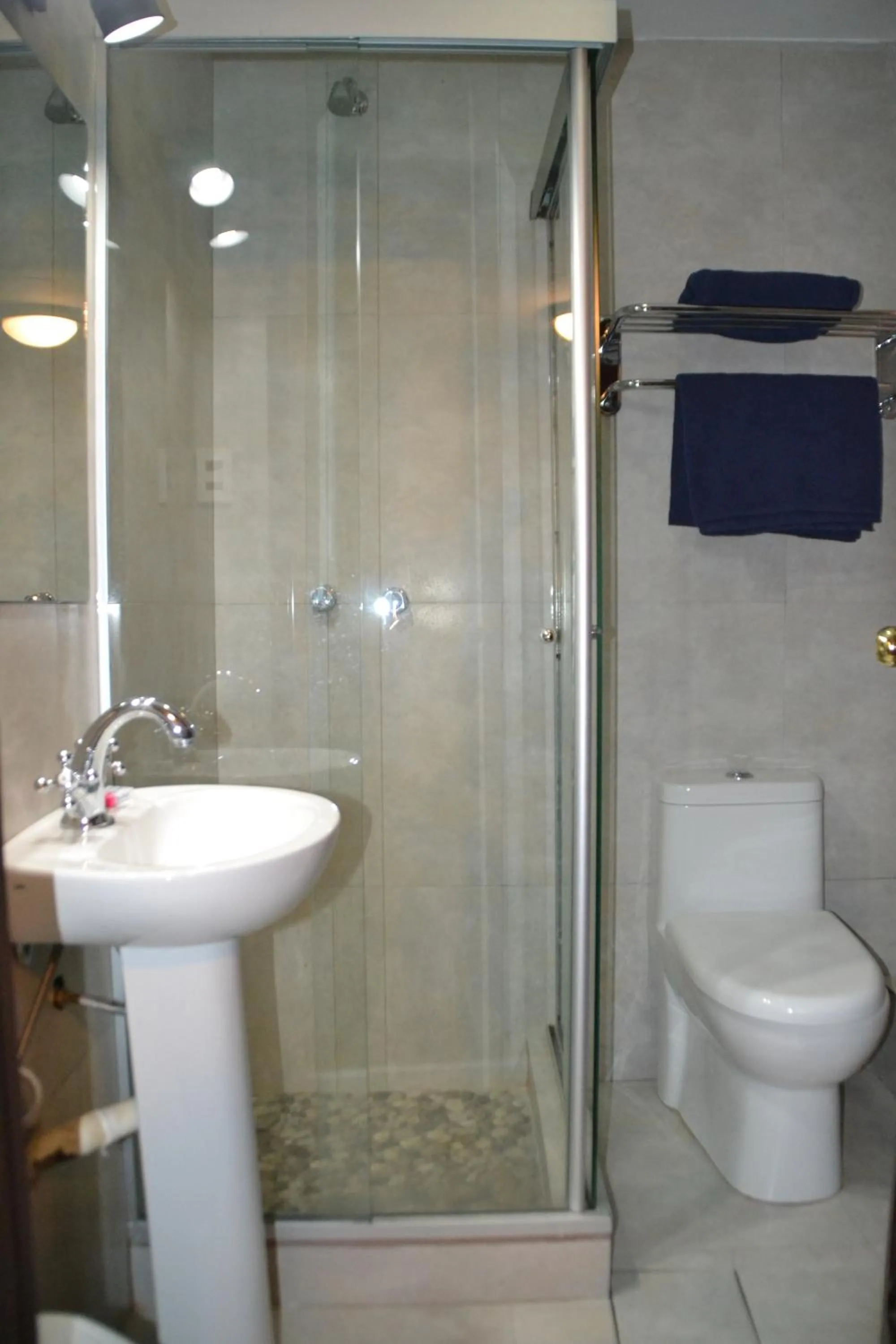 Bathroom in Hotel Sagarnaga