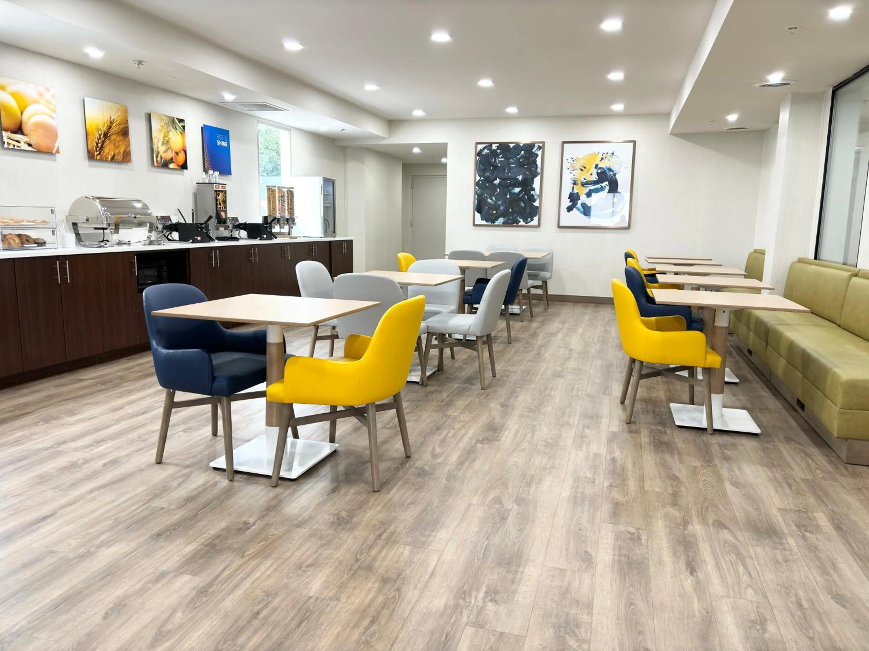 Breakfast in Comfort Inn Marietta-Atlanta near Ballpark-Galleria