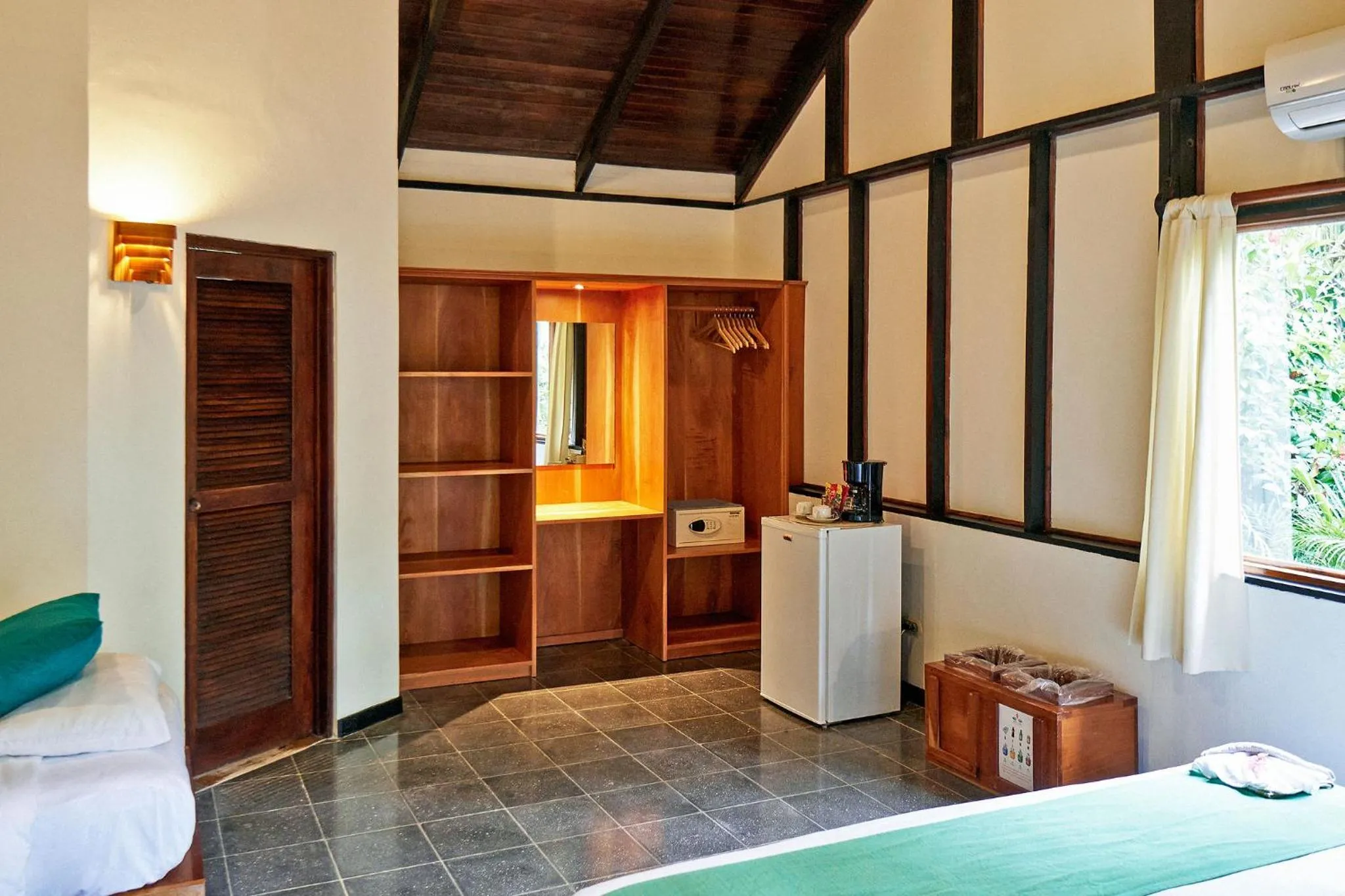 Hotel Tropico Latino