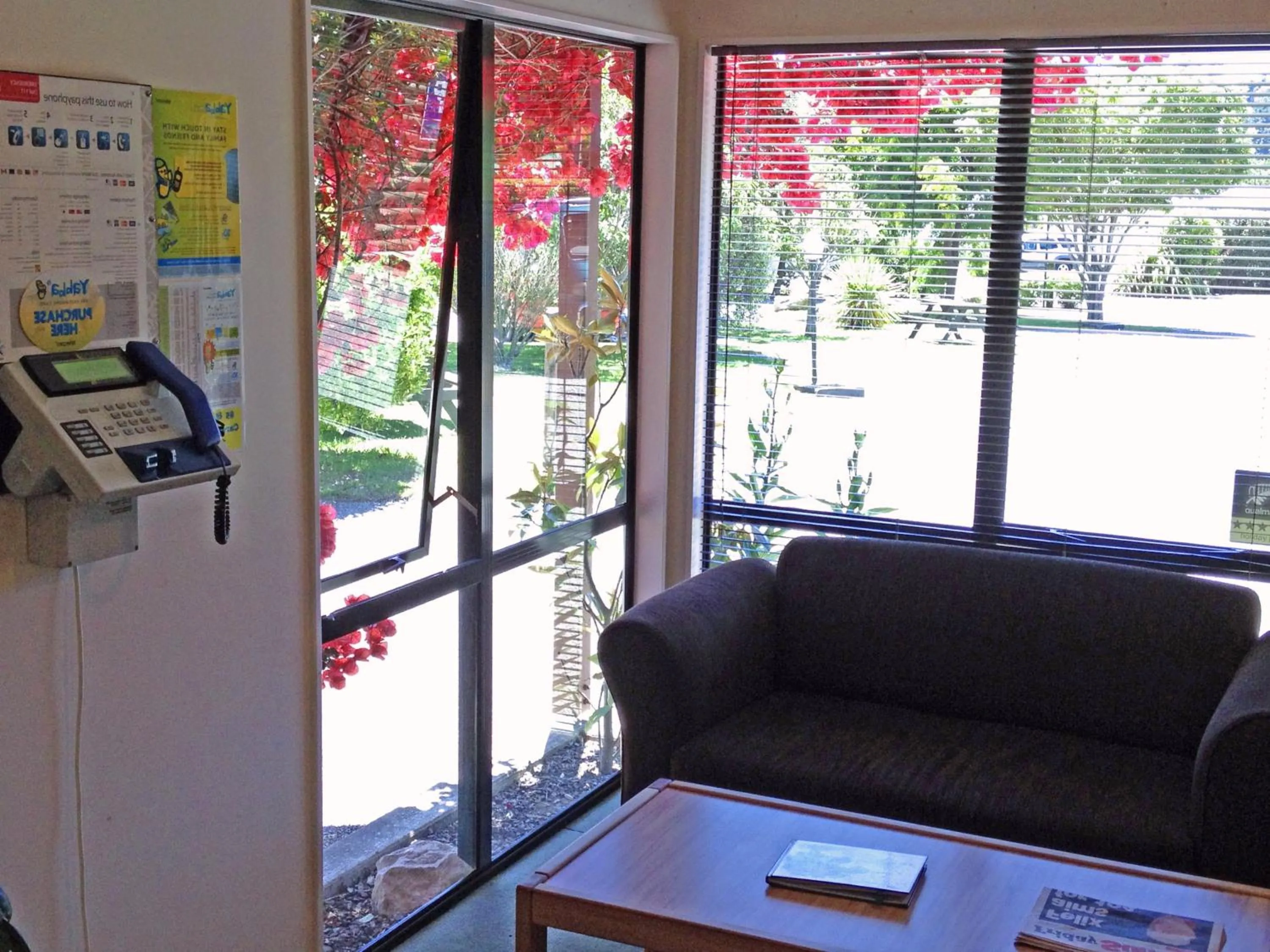 Communal lounge/ TV room in Picton Campervan Park