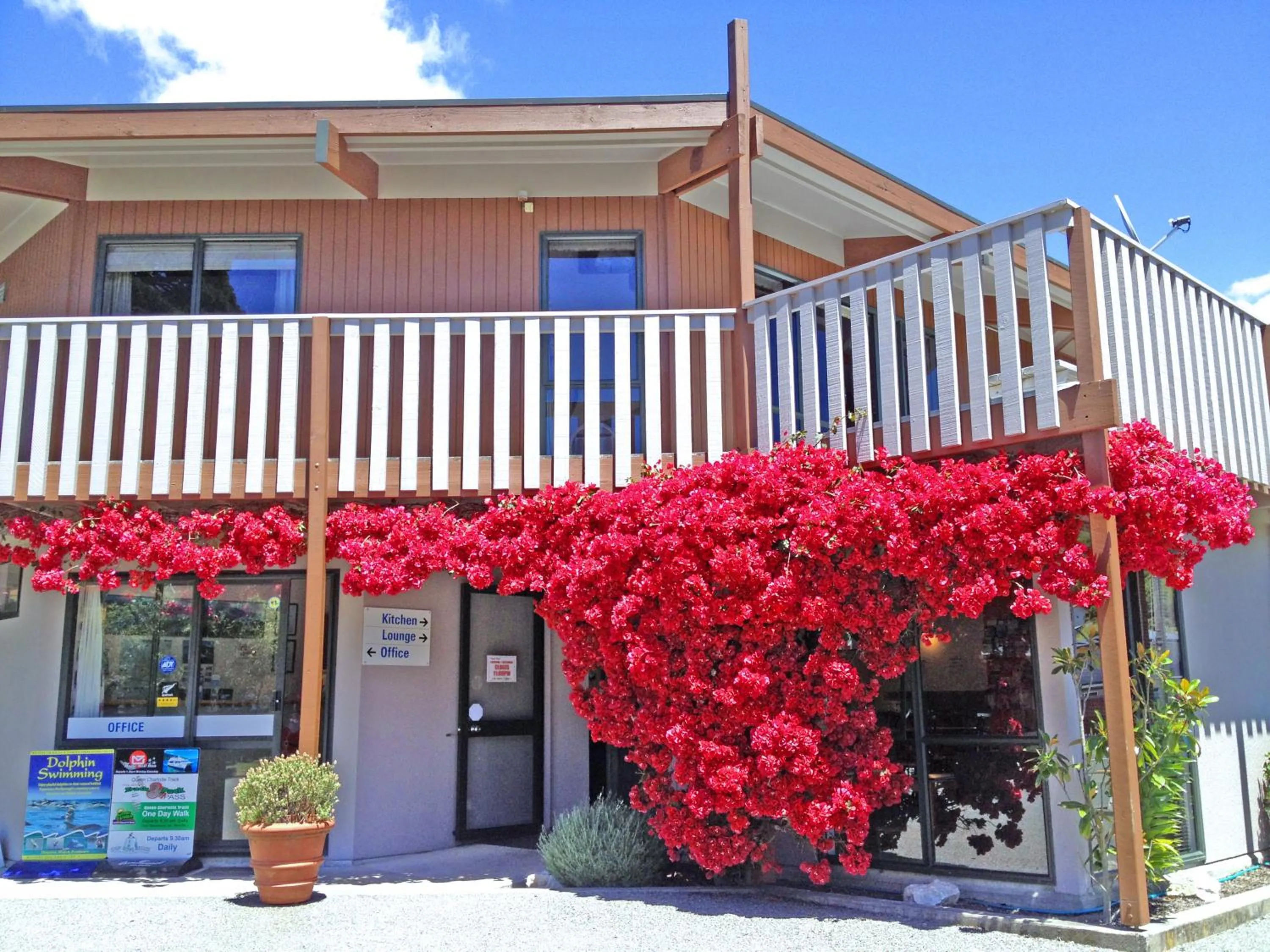 Facade/entrance in Picton Campervan Park