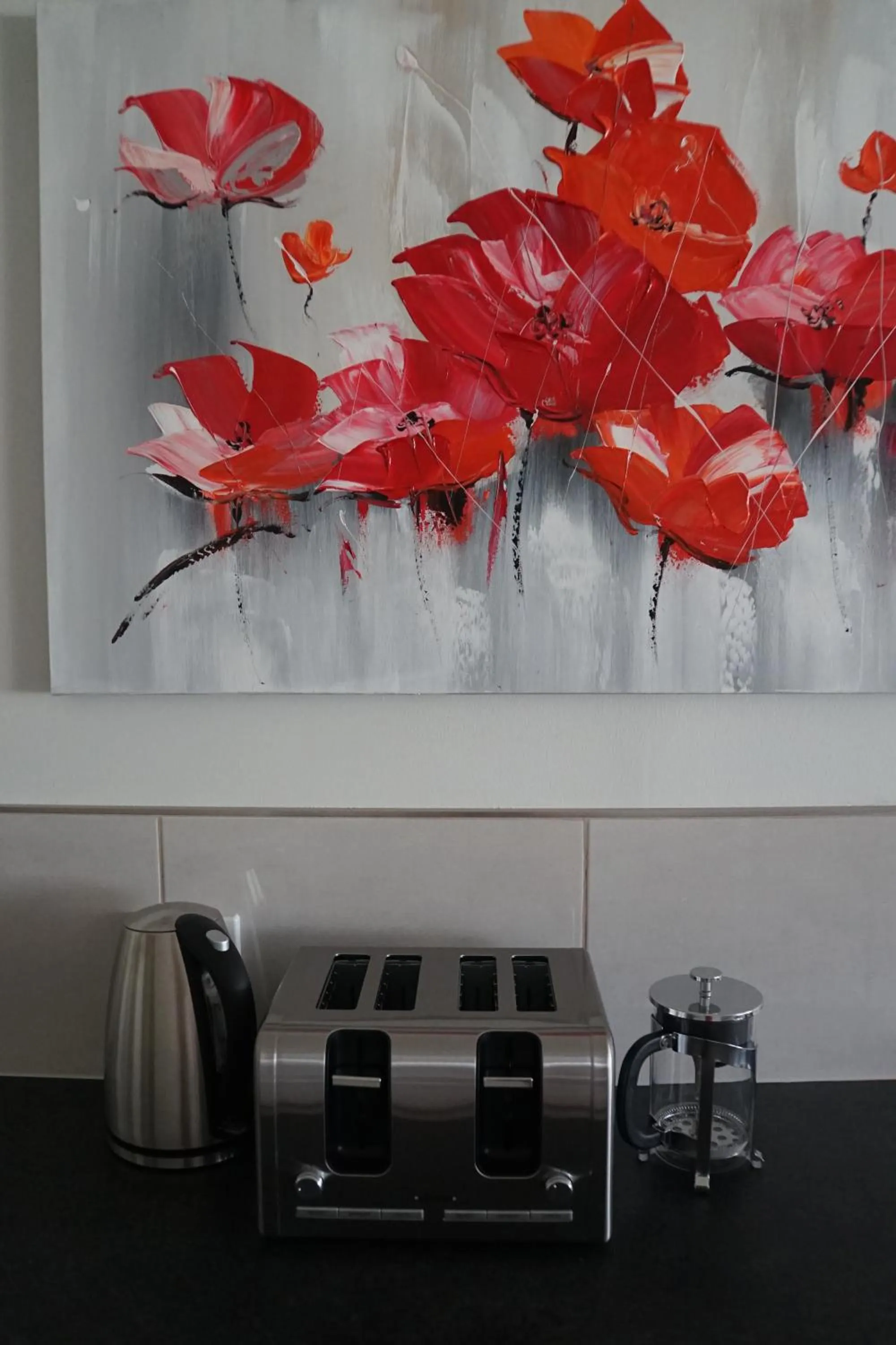 Coffee/tea facilities in Airlie Seaview Apartments