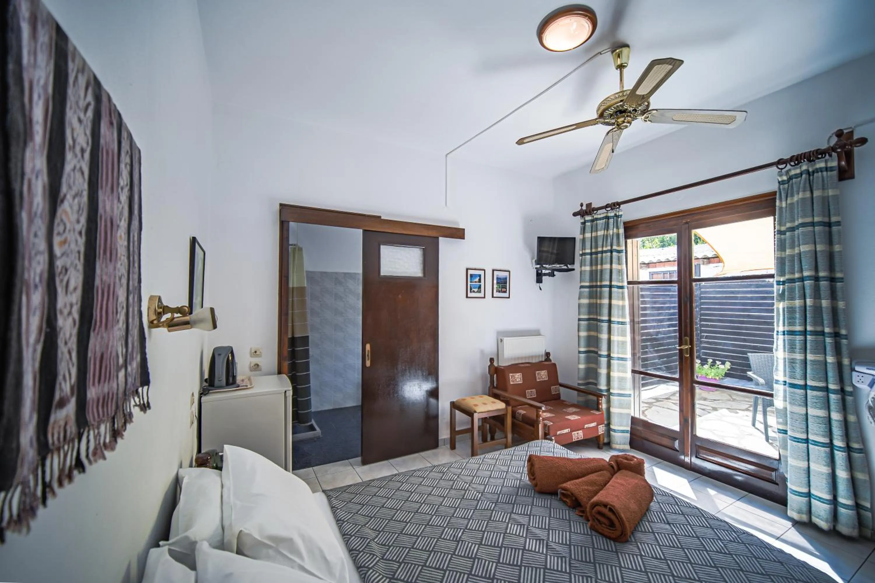 Bed in Hotel Hagiati