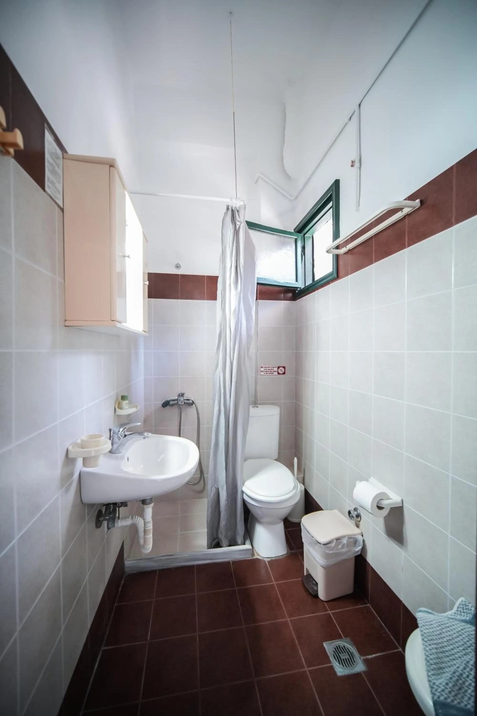 Shower in Hotel Hagiati