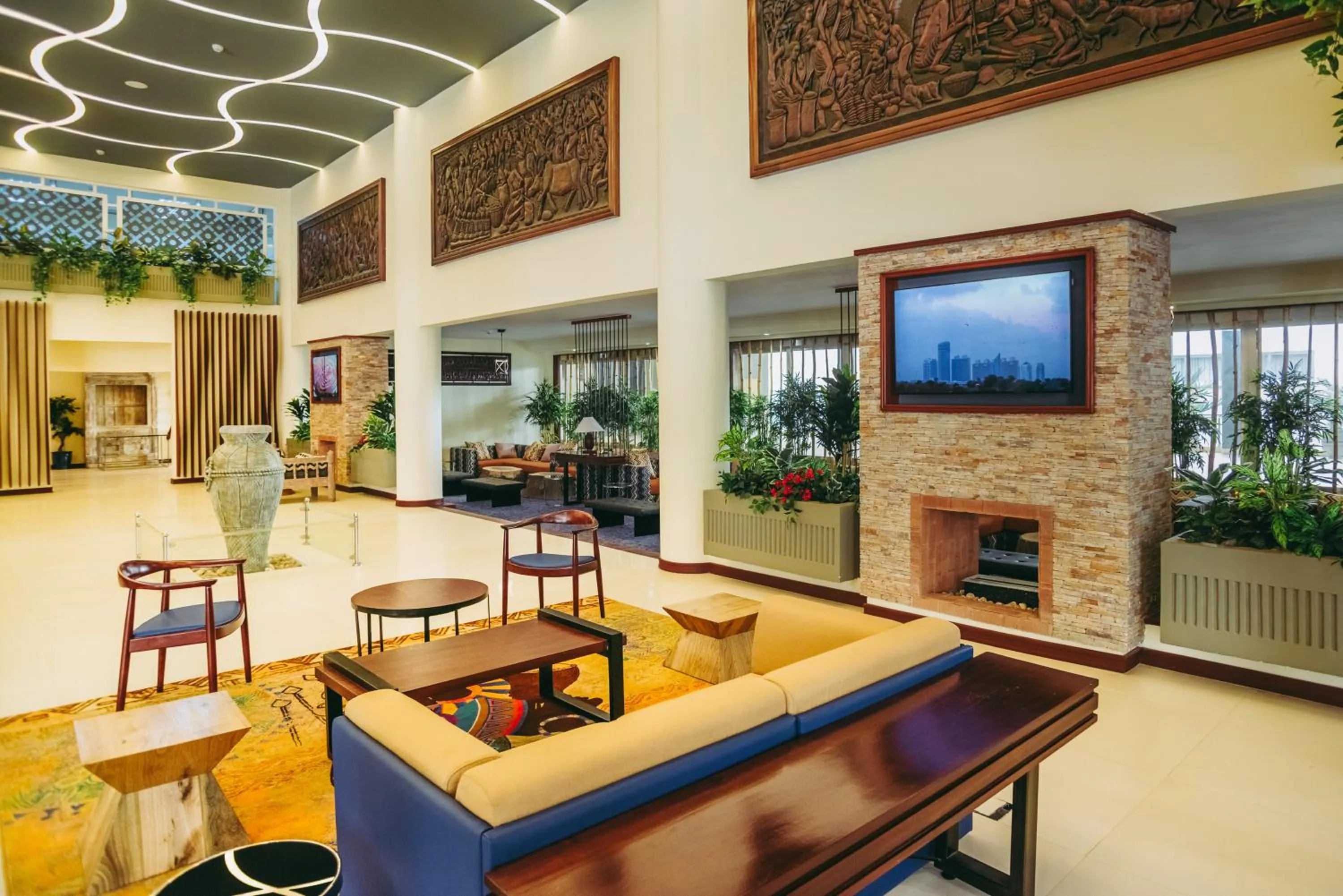 Lobby or reception in Mövenpick Hotel & Residences Nairobi