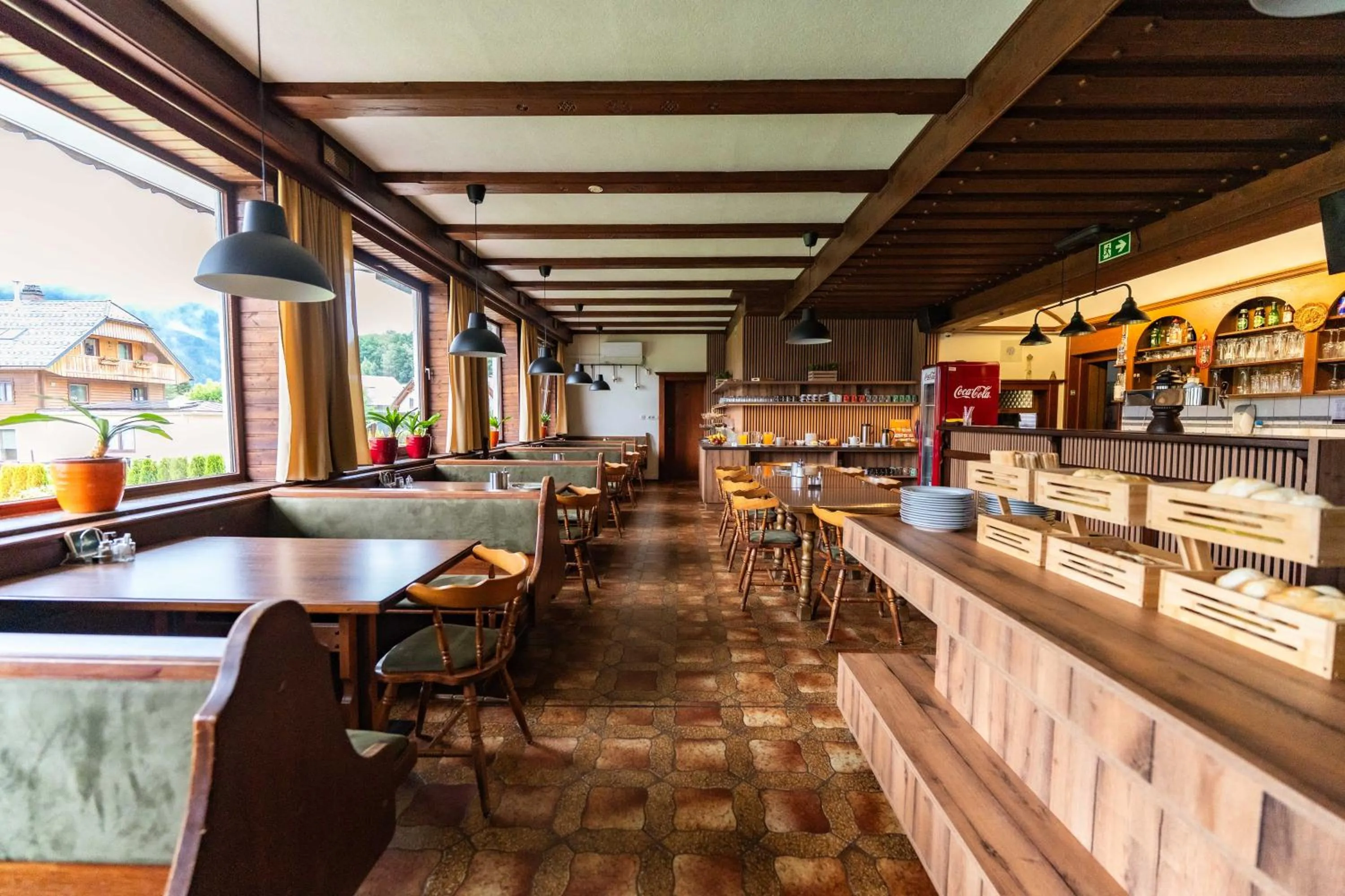 Restaurant/places to eat in Pension Tilly