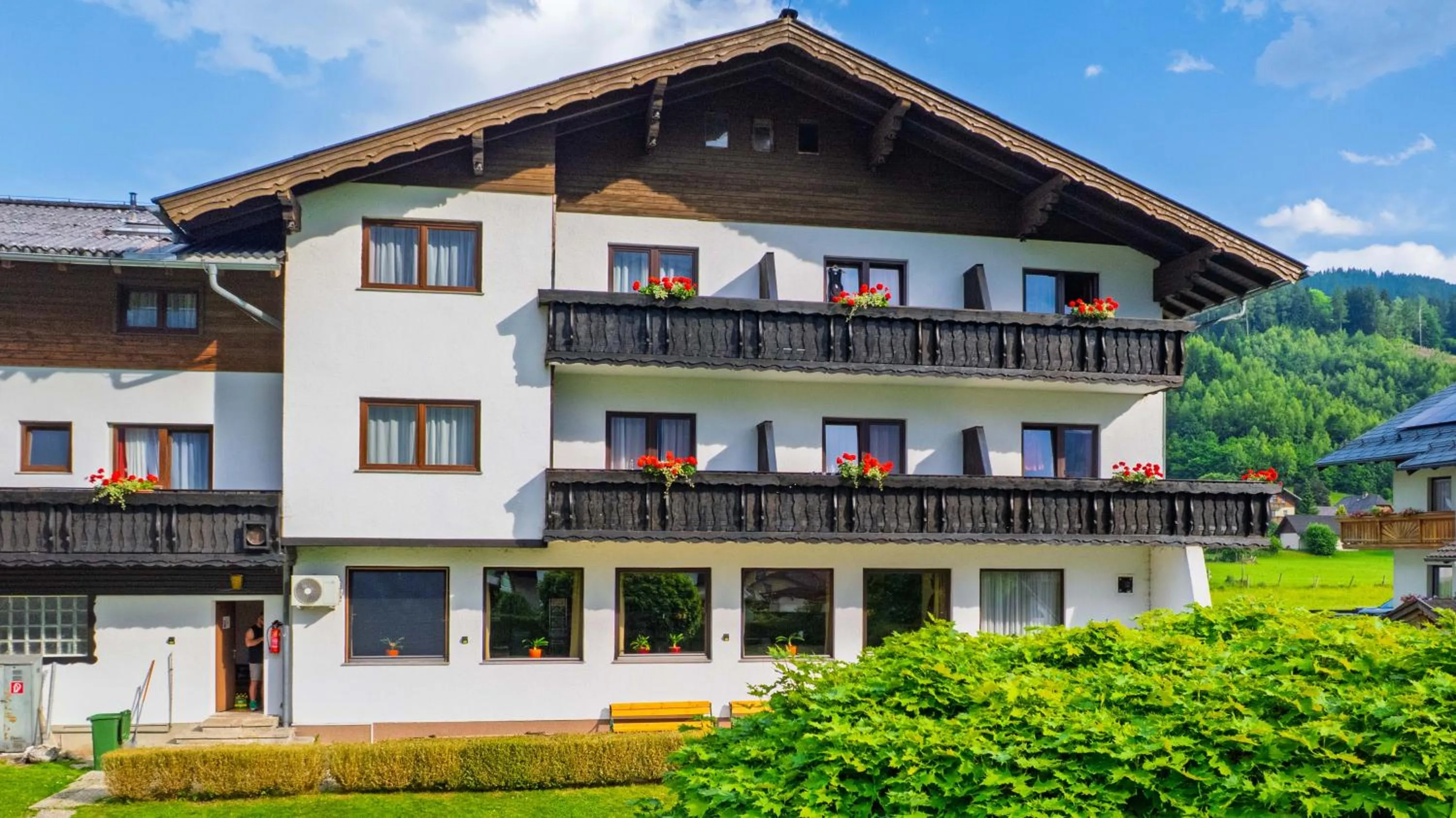 Property building in Pension Tilly