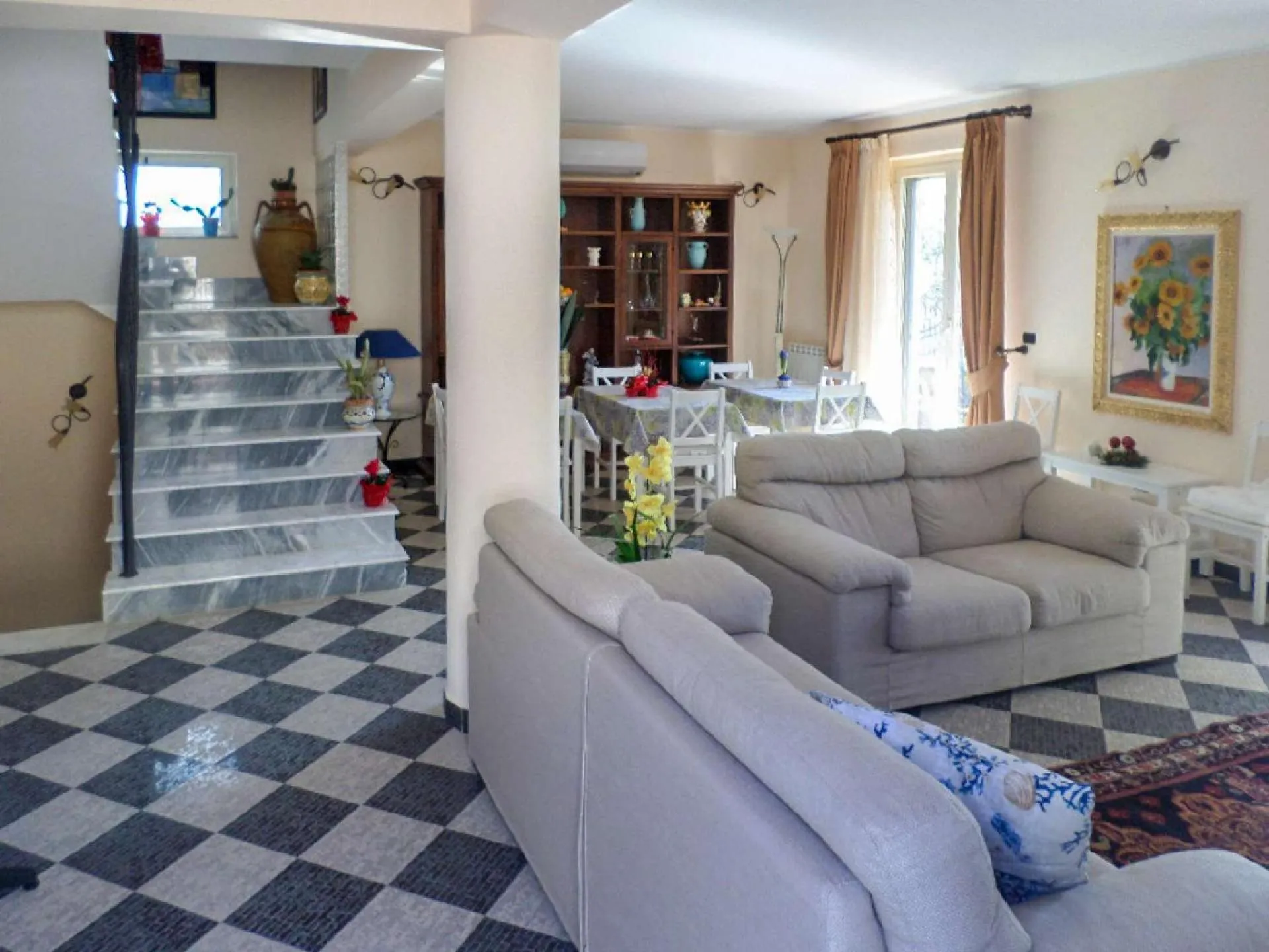 Communal lounge/ TV room in Dolce Casa n41