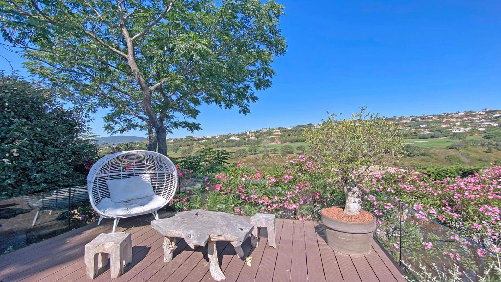 Villa Jade