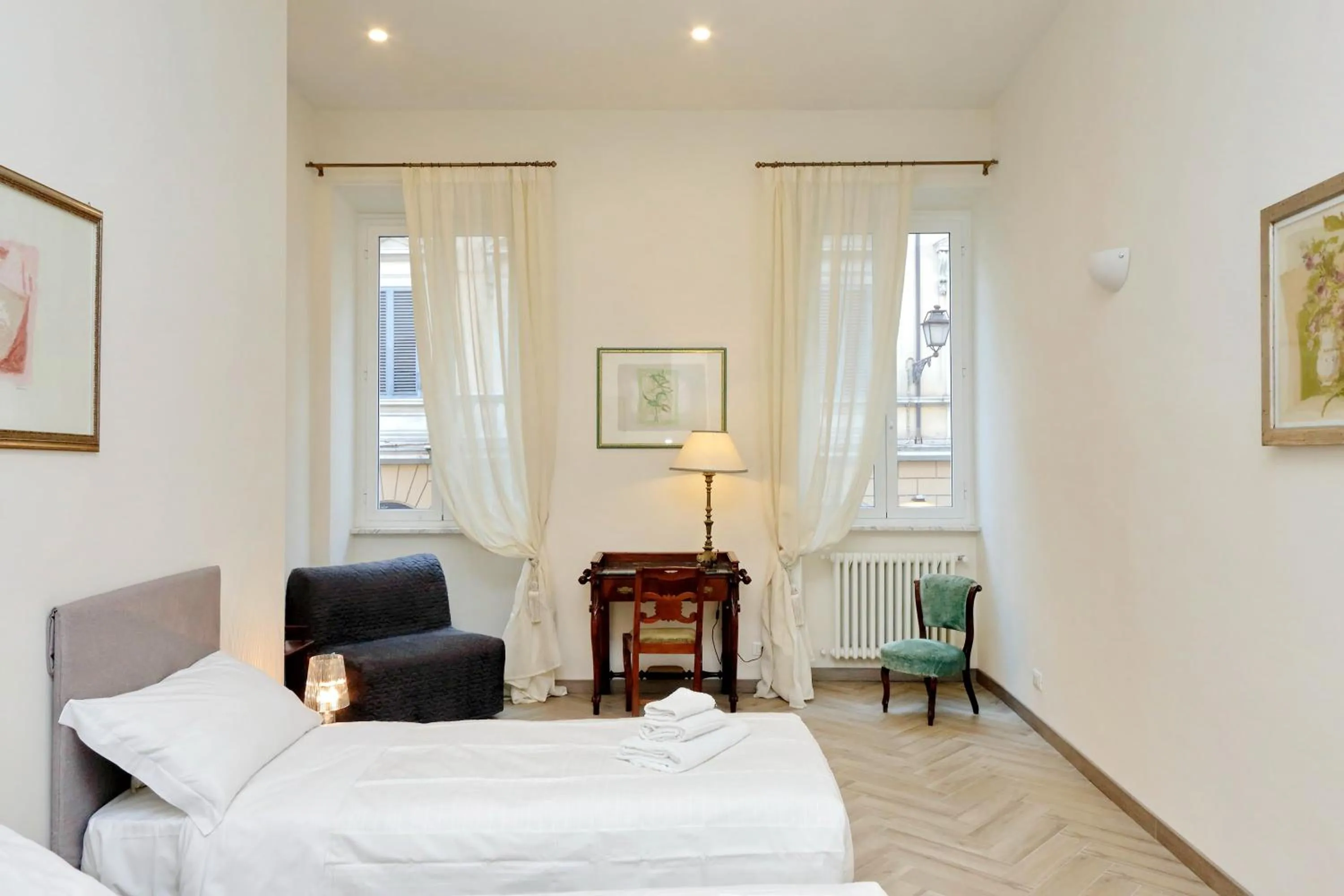 Bedroom, Bed in Sistina 2