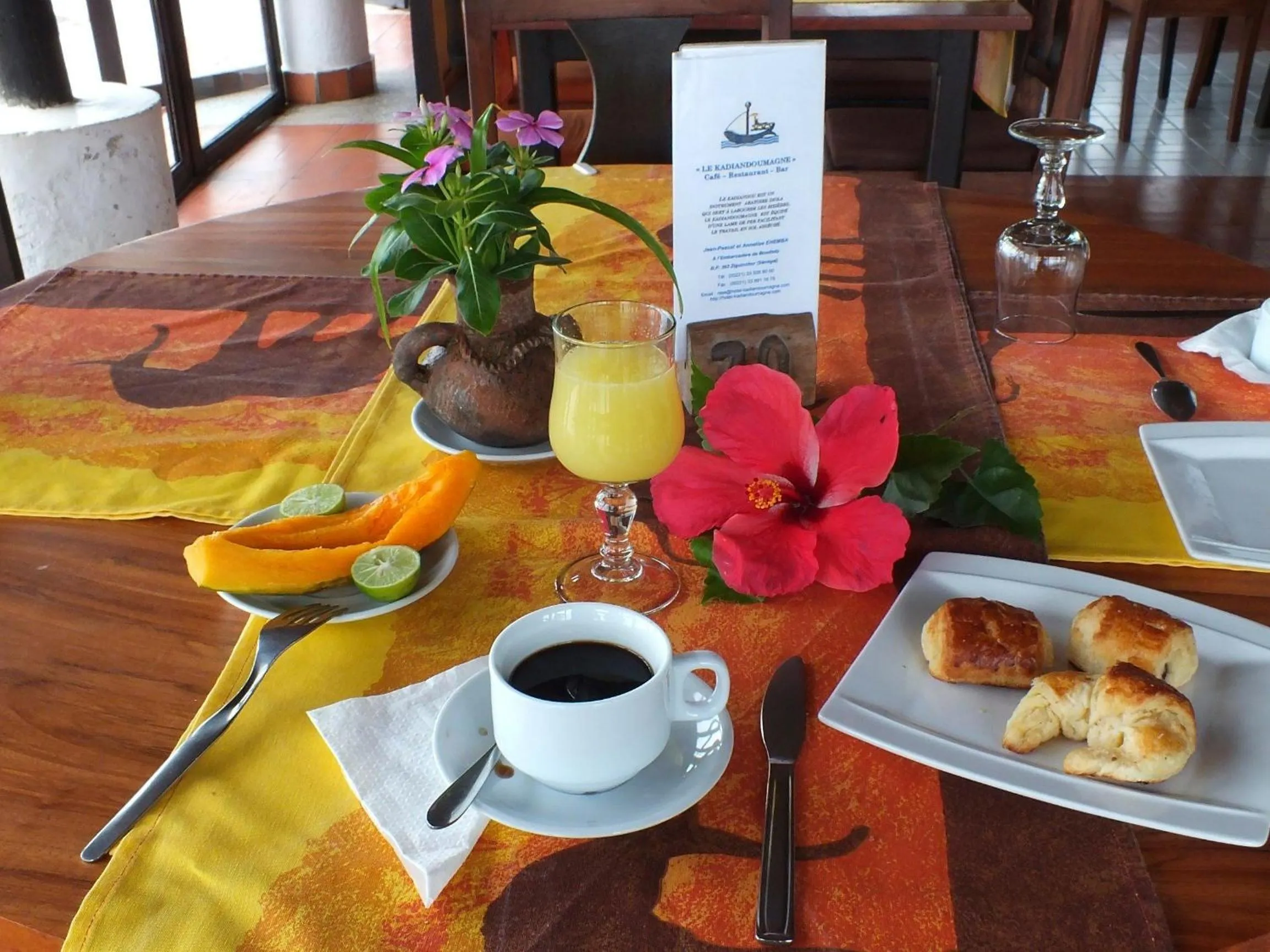 Food and drinks in Hôtel Kadiandoumagne