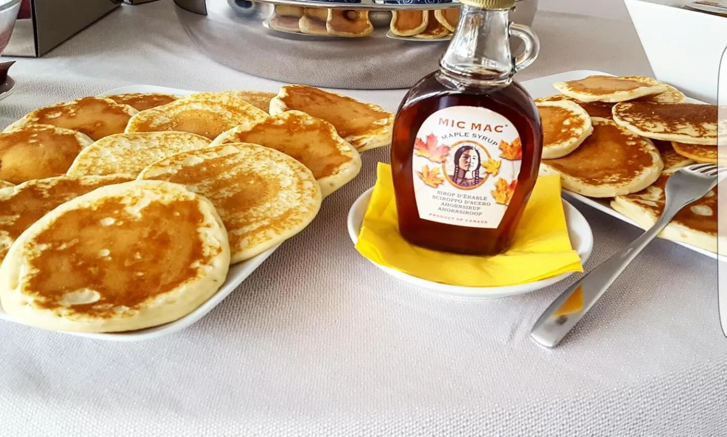 Buffet breakfast in Hotel Astoria