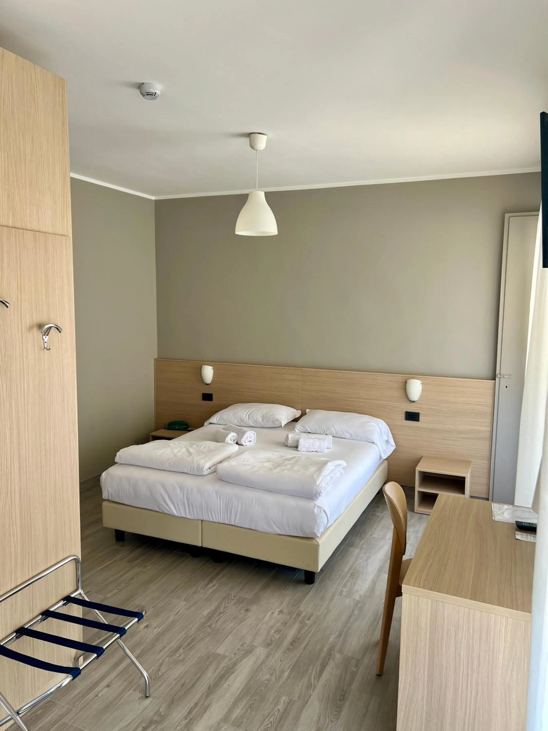 Bed in Hotel Astoria