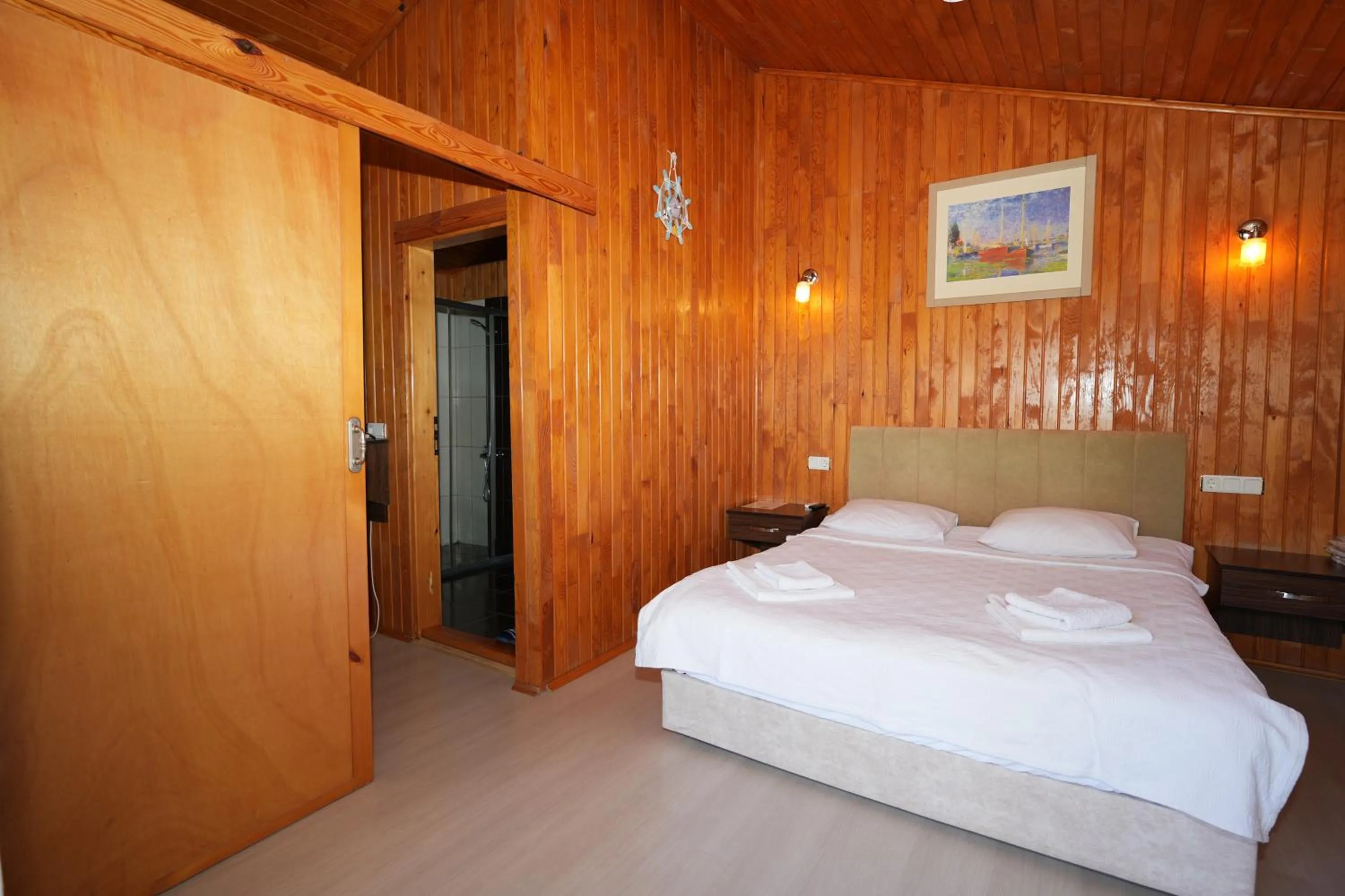 Bed in Cirali Zakkum Bungalow