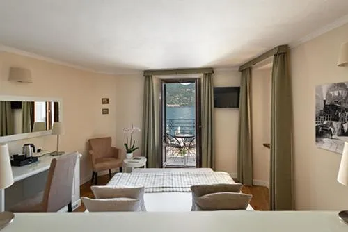 Bedroom in Hotel Garni Corona