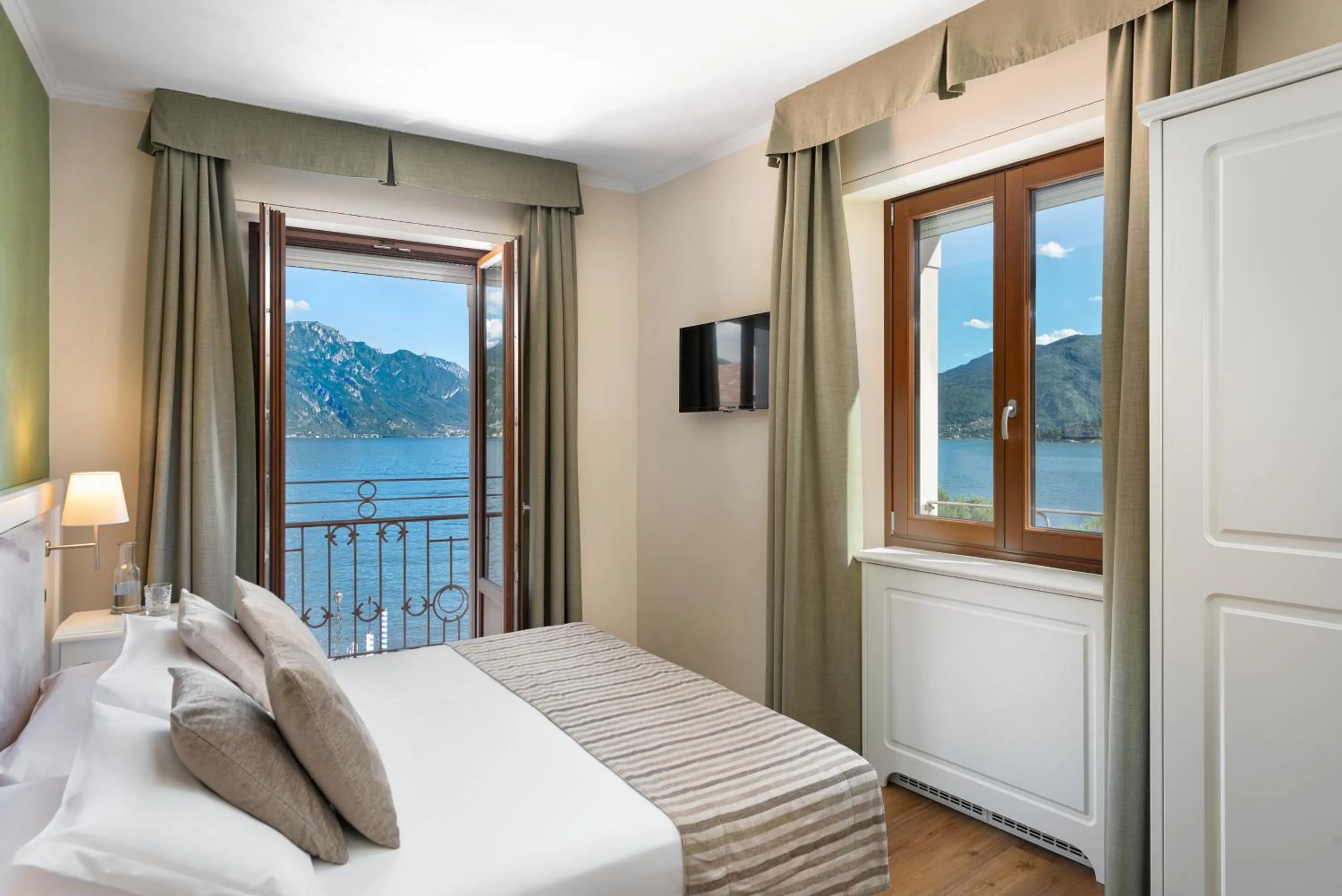 Bed in Hotel Garni Corona