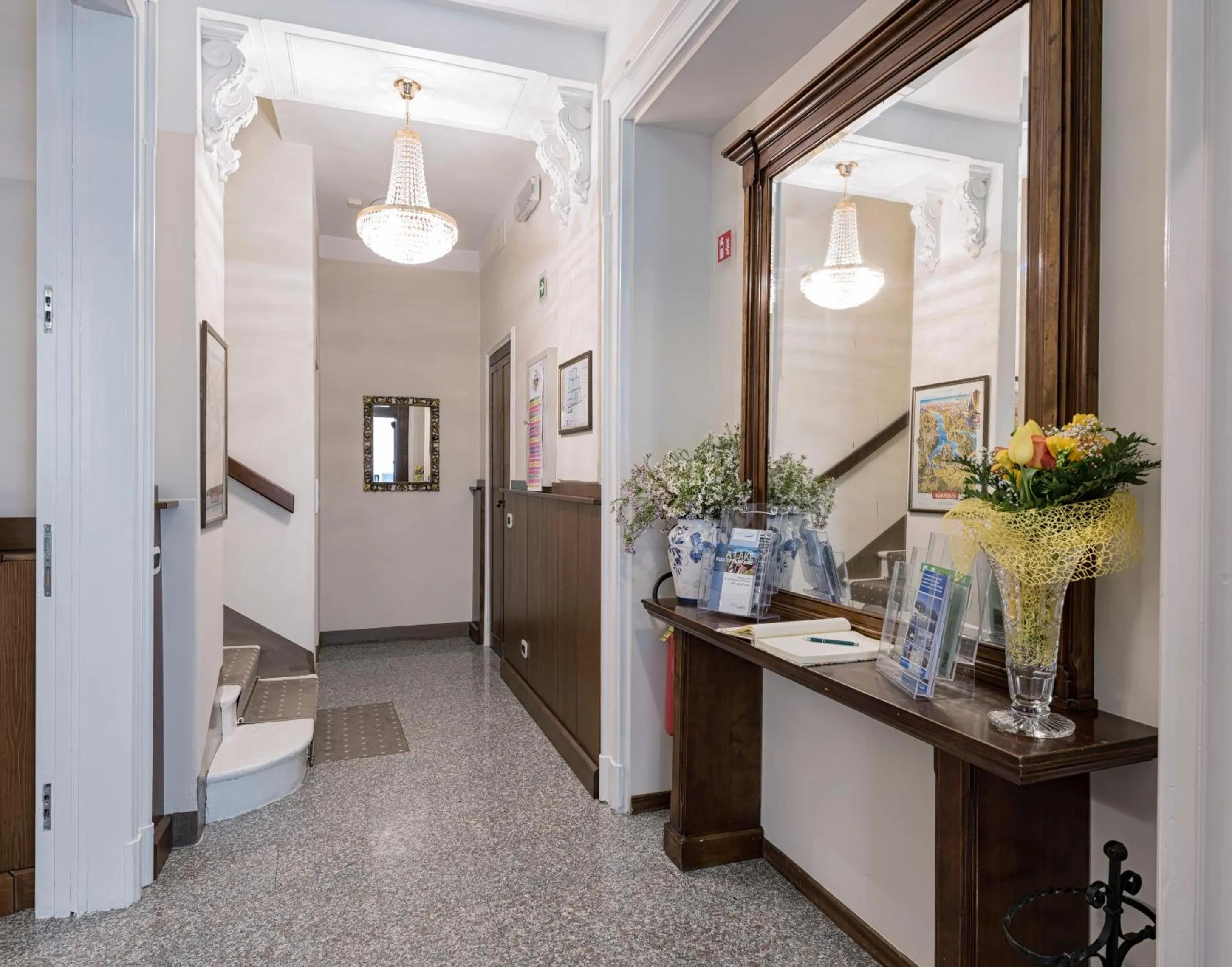 Lobby or reception in Hotel Garni Corona