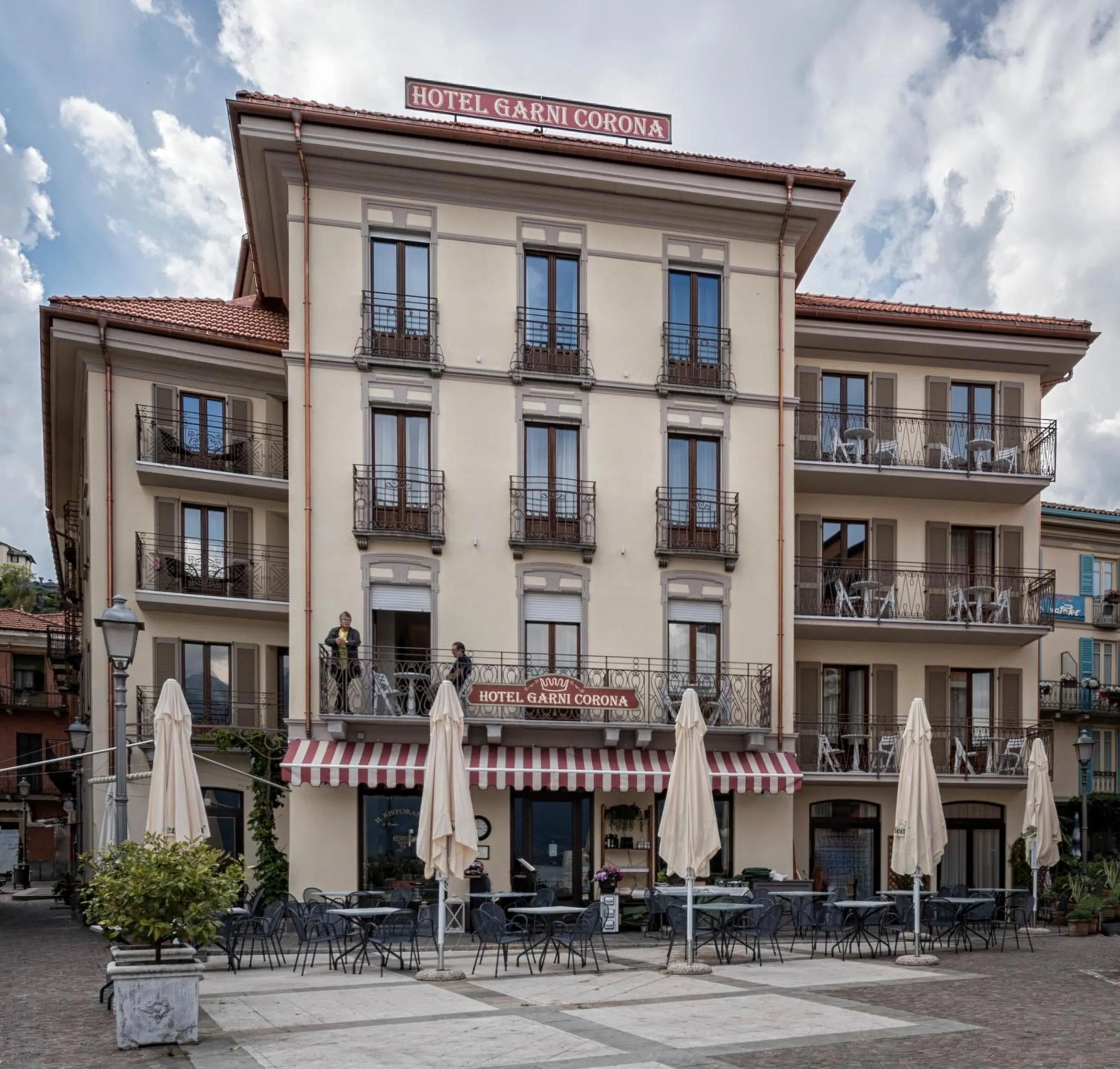 Facade/entrance in Hotel Garni Corona