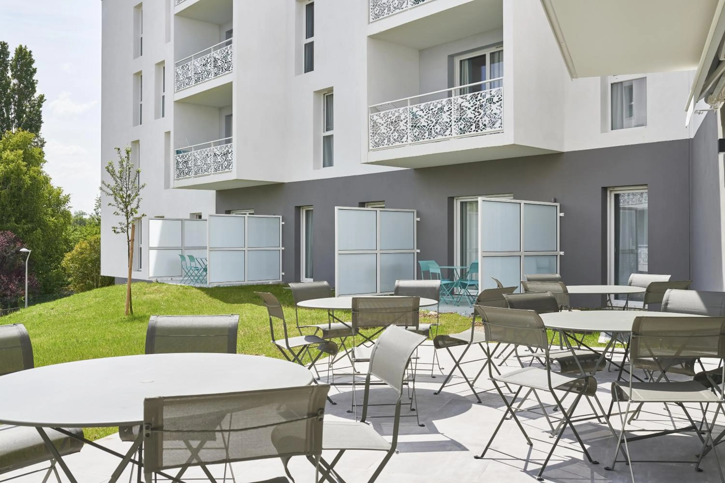 Patio in Résidence Vacances Bleues Les Coteaux de Jonzac