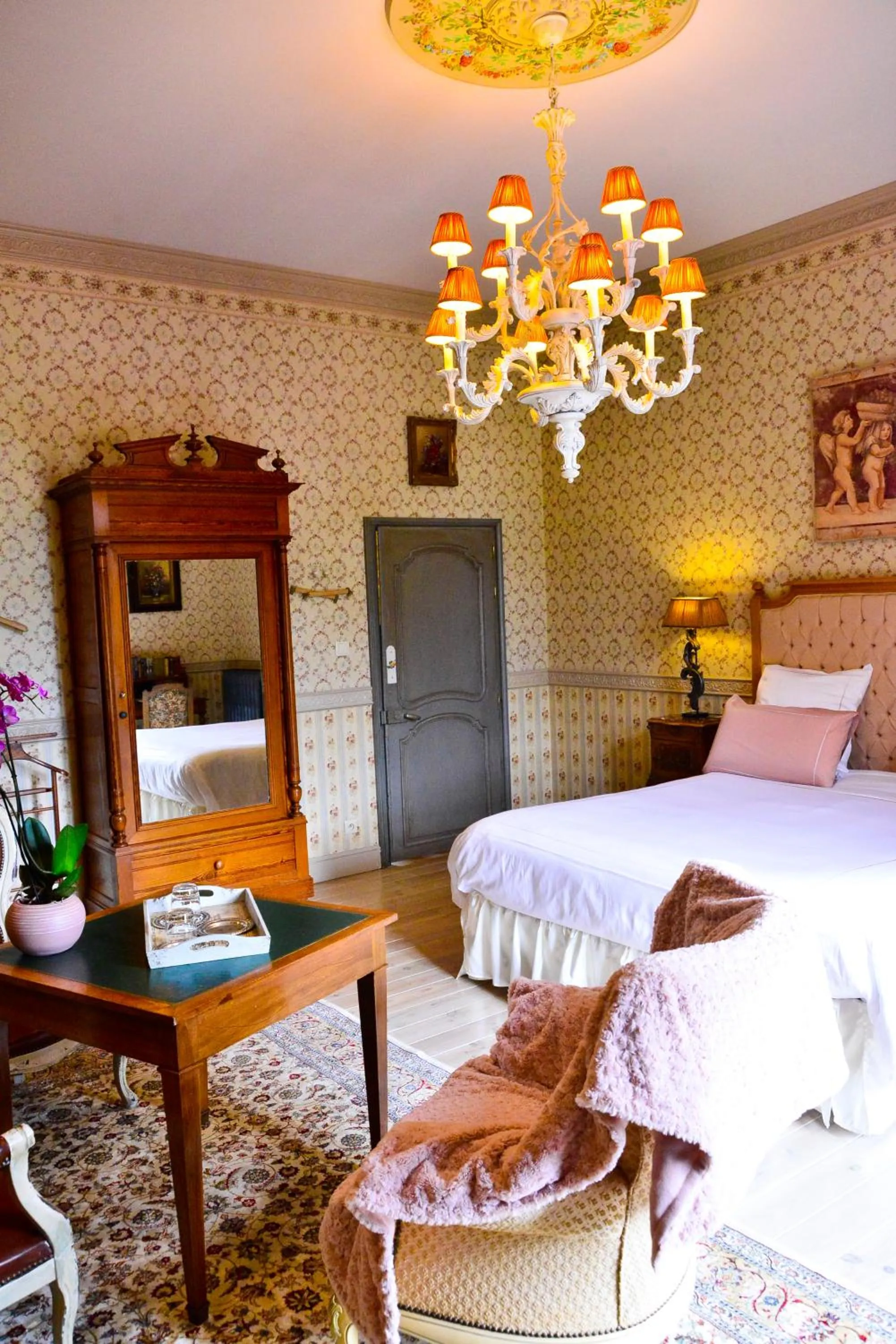Area and facilities, Bed in Chateau d'Origny, Chambres d'hotes et Restaurant Gastronomique