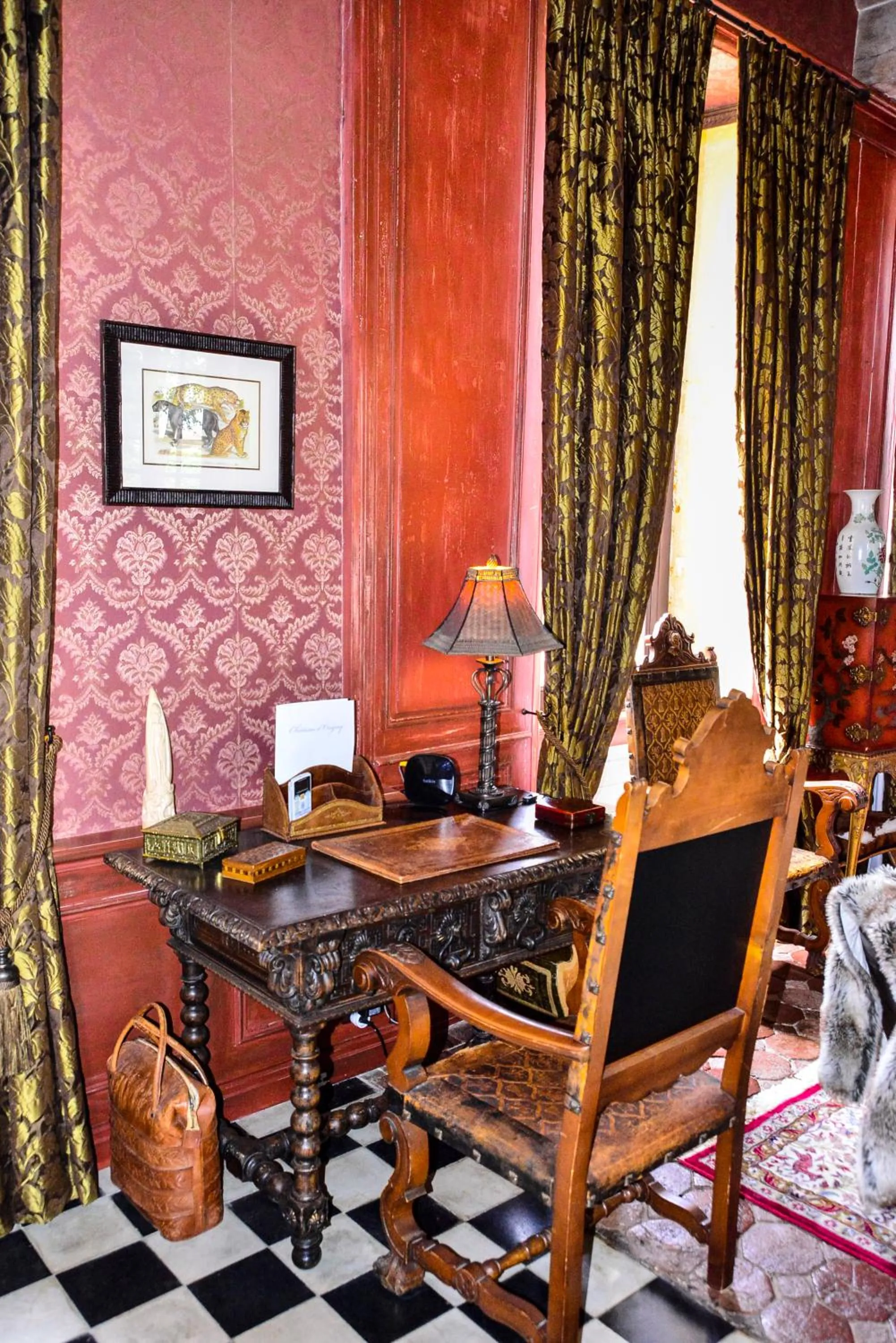 Decorative detail in Chateau d'Origny, Chambres d'hotes et Restaurant Gastronomique