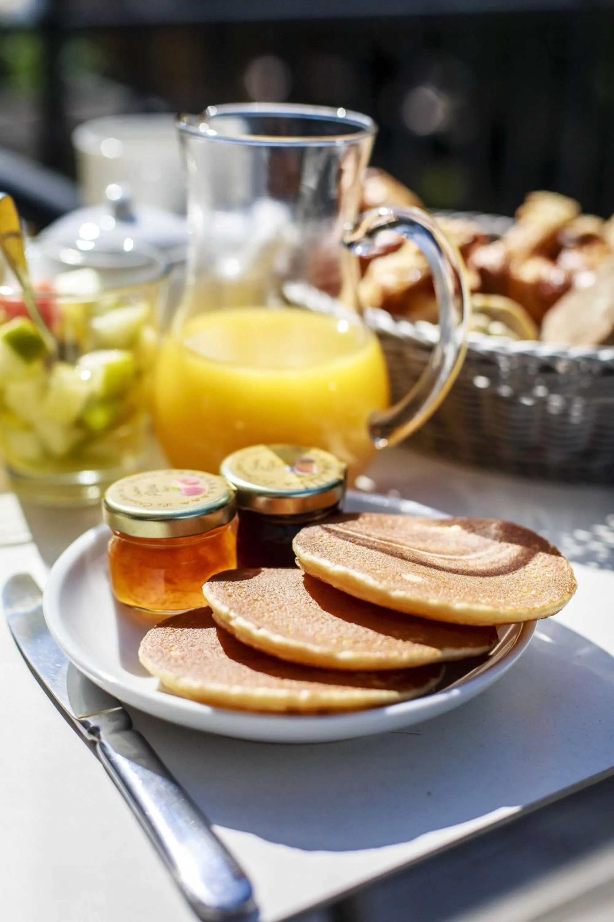 Continental breakfast in Best Western Hôtel Garden and Spa