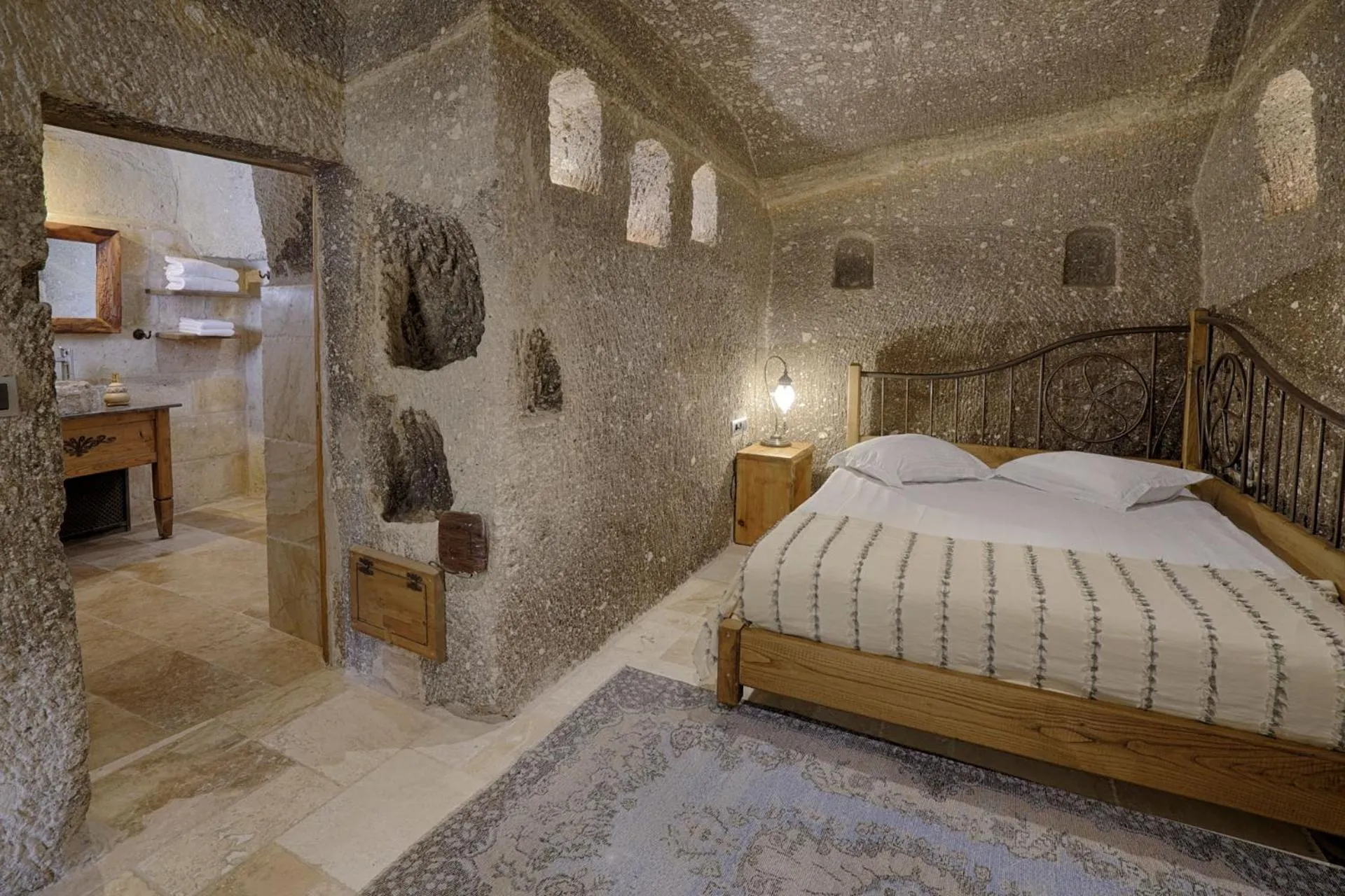 Bedroom, Bed in Hera Cave Suites