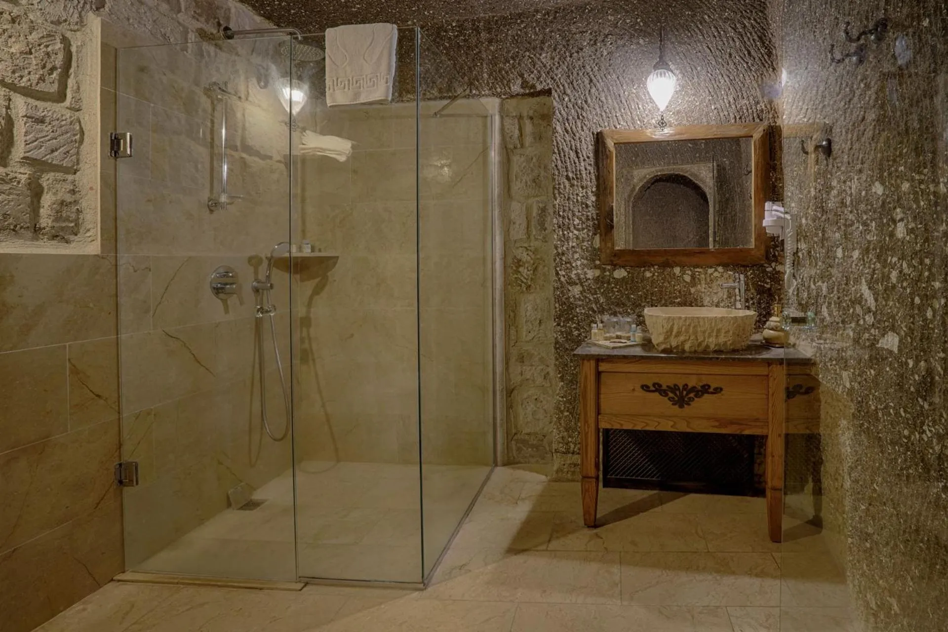Bathroom in Hera Cave Suites