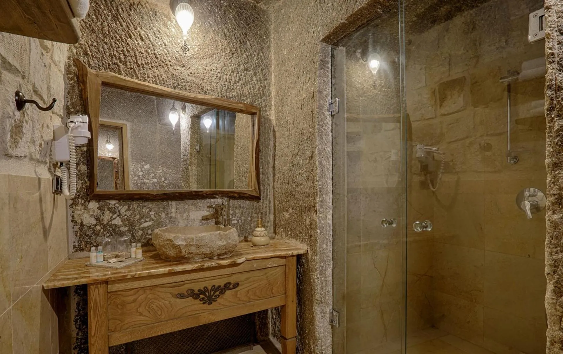Bathroom in Hera Cave Suites