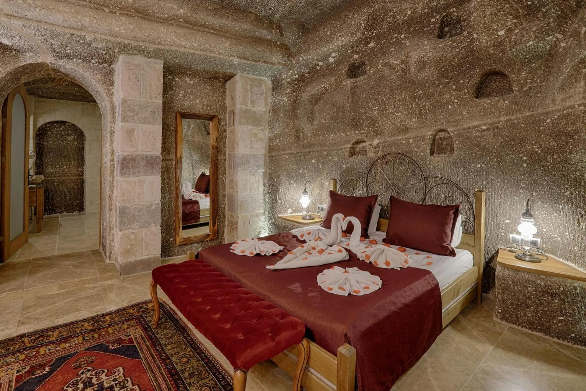 Bedroom, Bed in Hera Cave Suites
