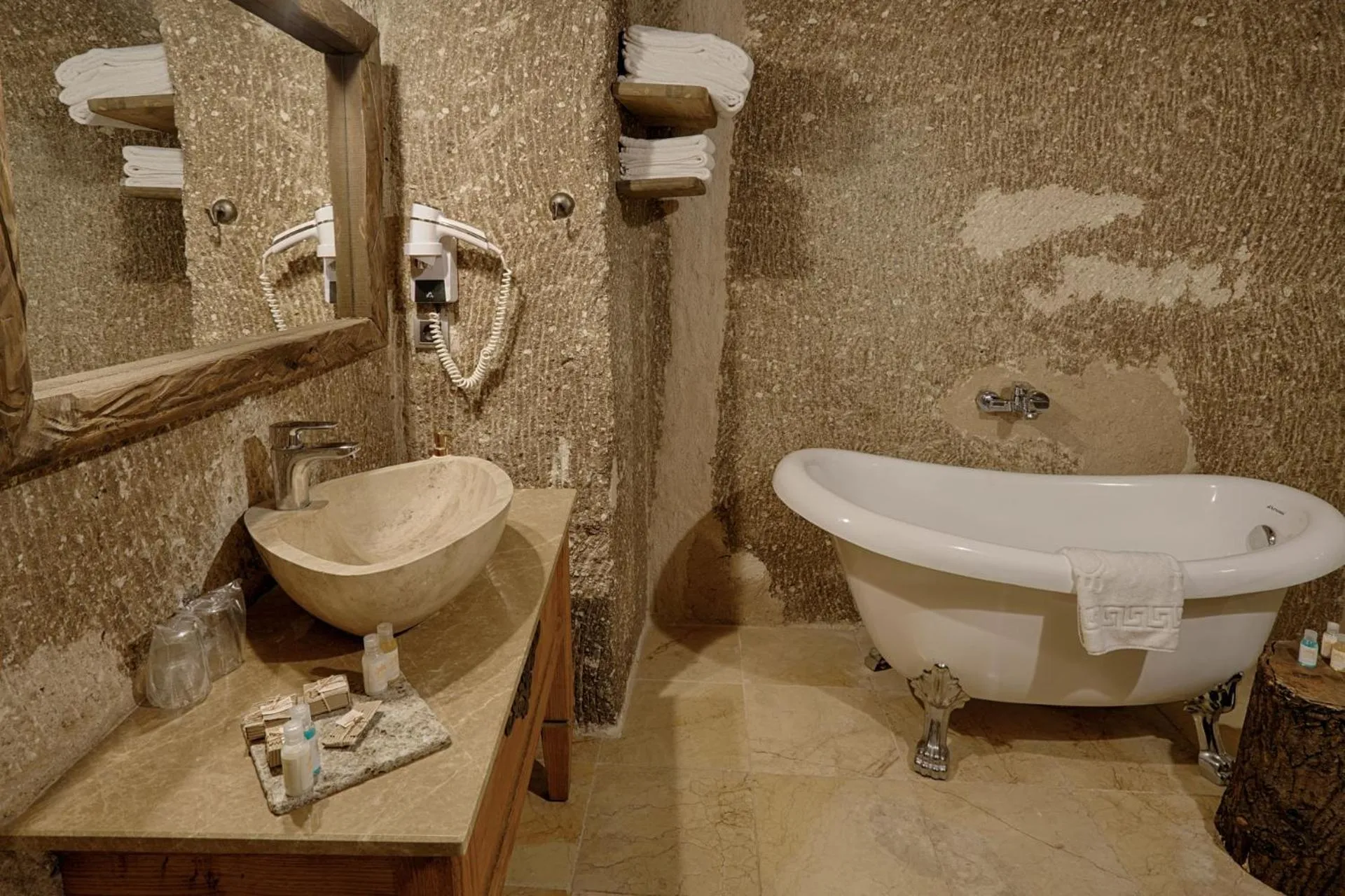 Bathroom in Hera Cave Suites