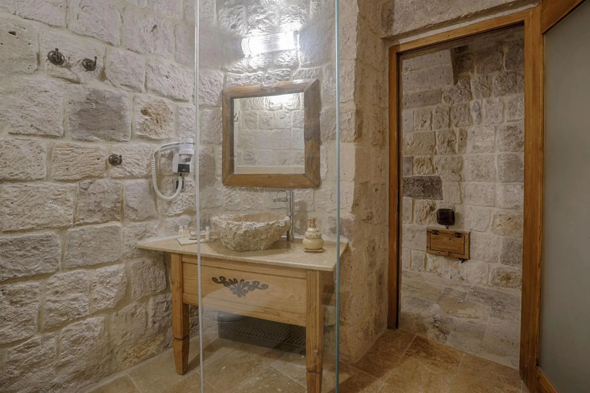Bathroom in Hera Cave Suites