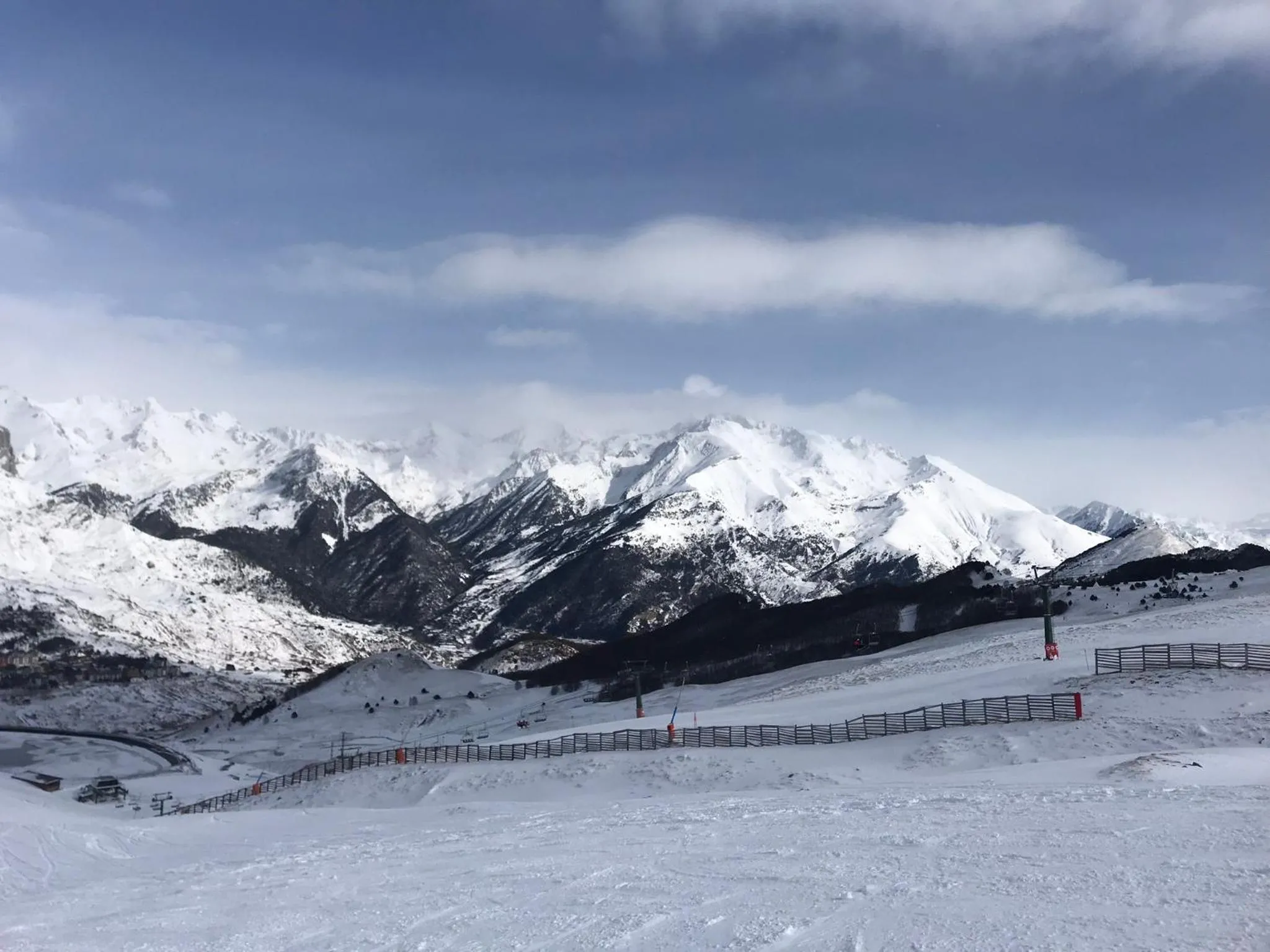 Skiing in Hotel Casa Socotor