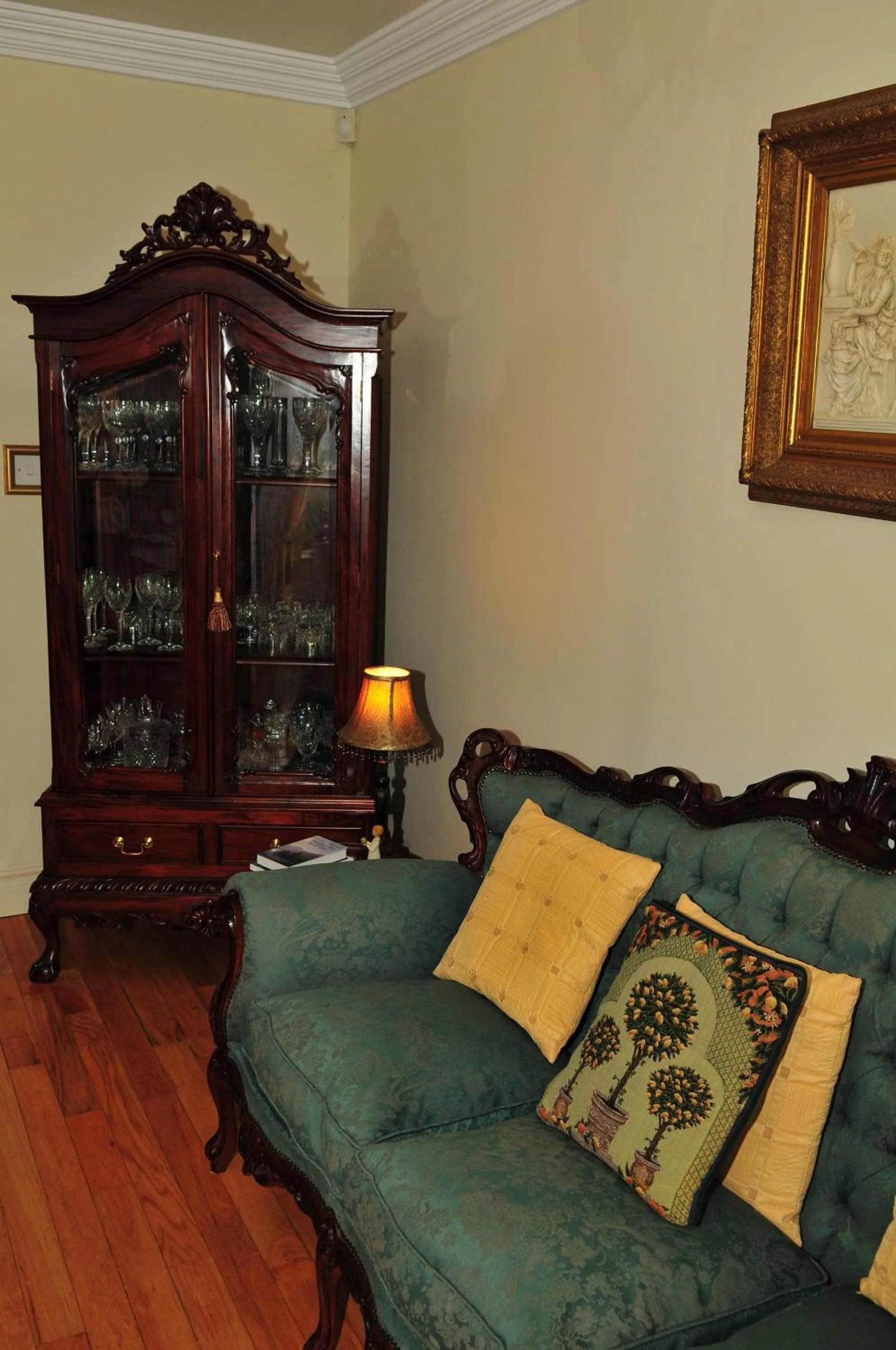 Communal lounge/ TV room in Killererin House B&B