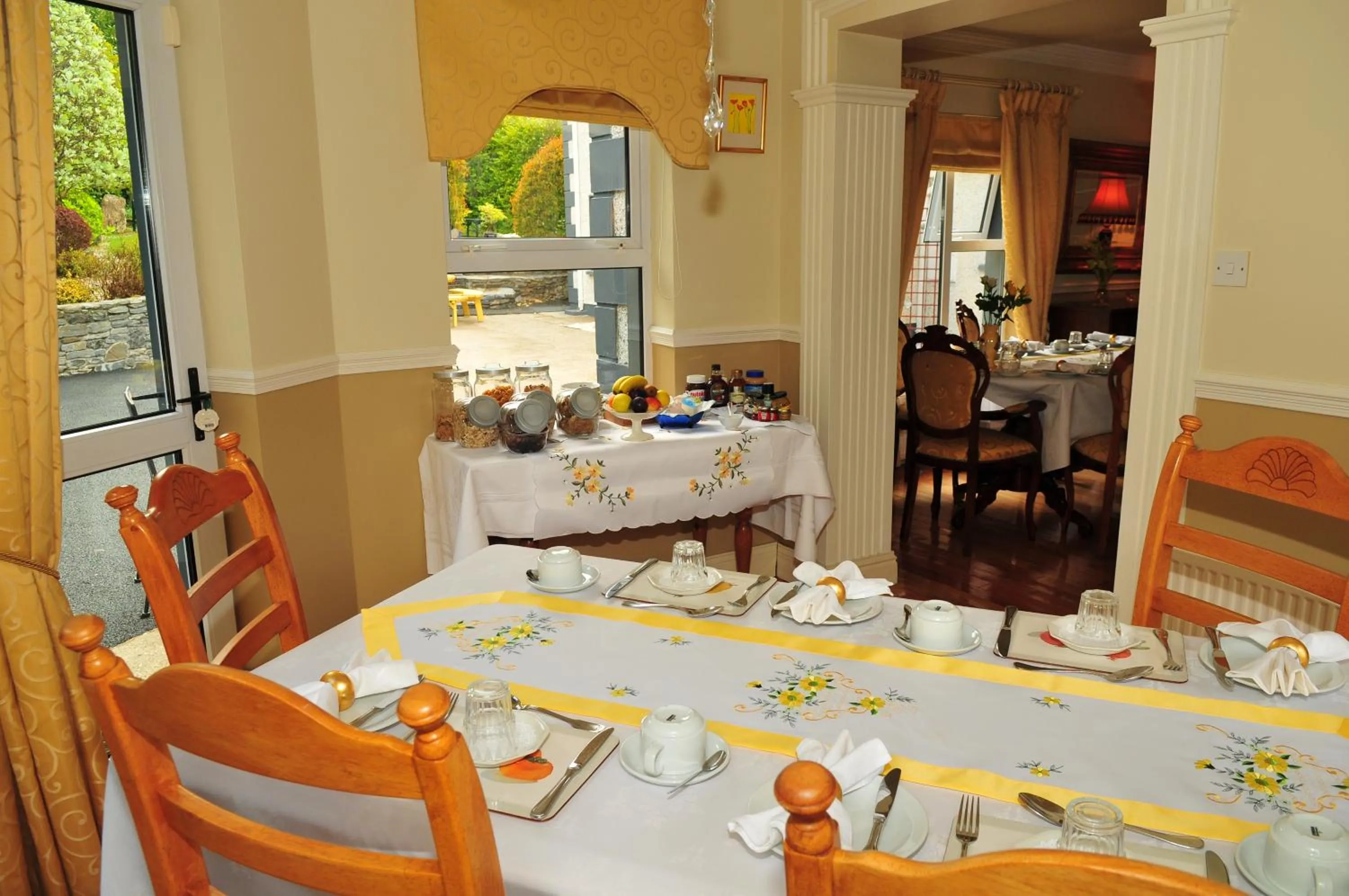 Dining area in Killererin House B&B