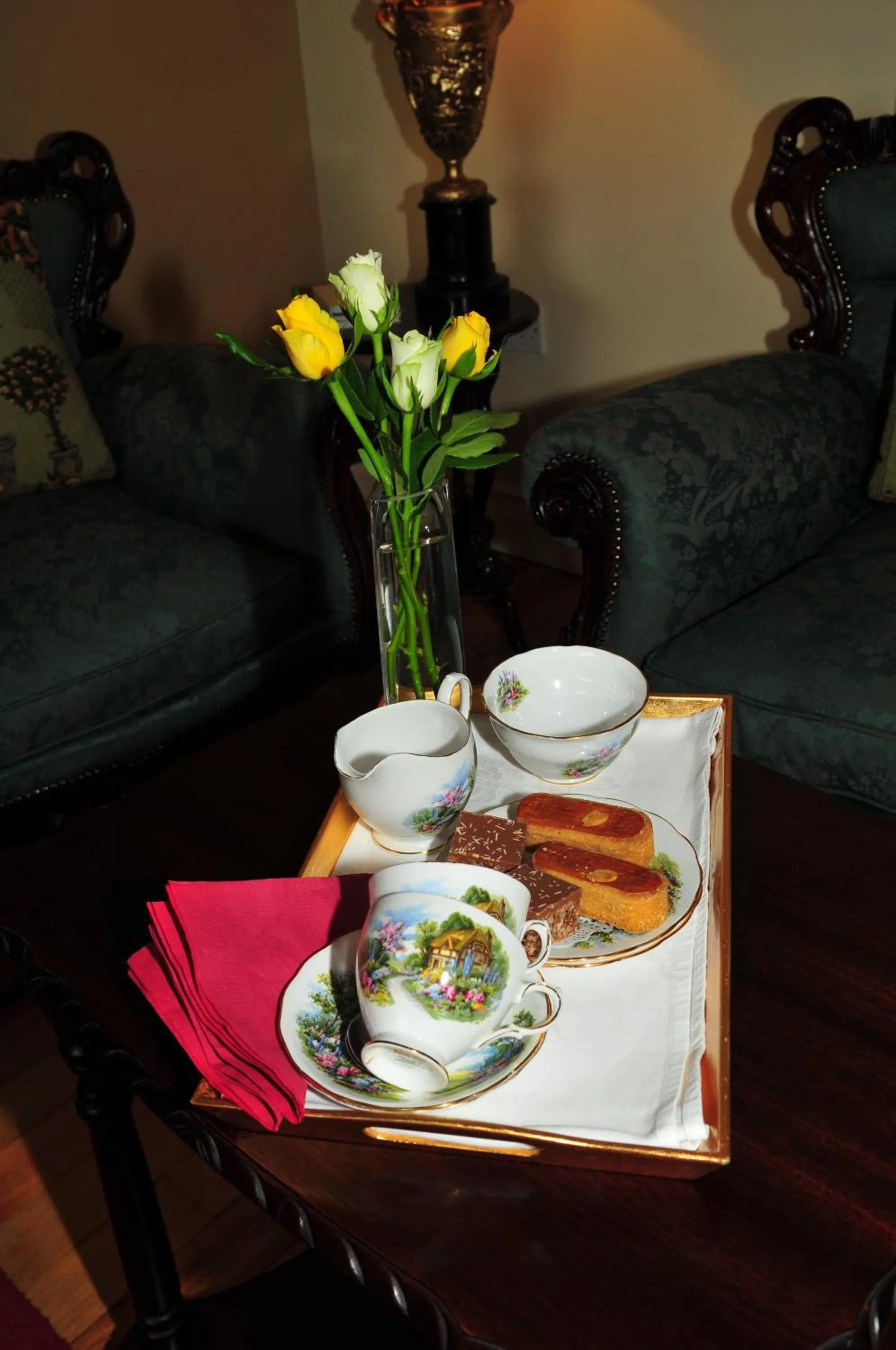 Communal lounge/ TV room in Killererin House B&B