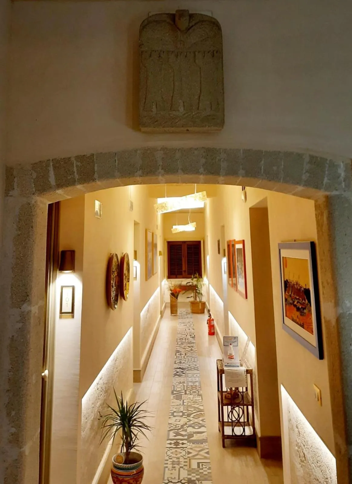 Decorative detail in Albergo Bouganville