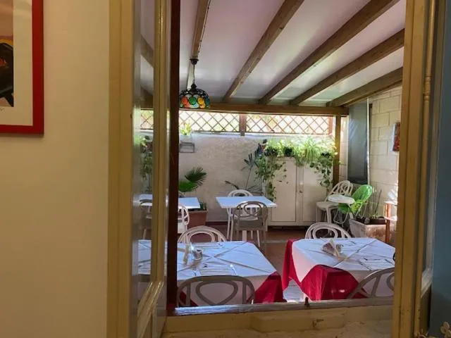 Breakfast in Albergo Bouganville